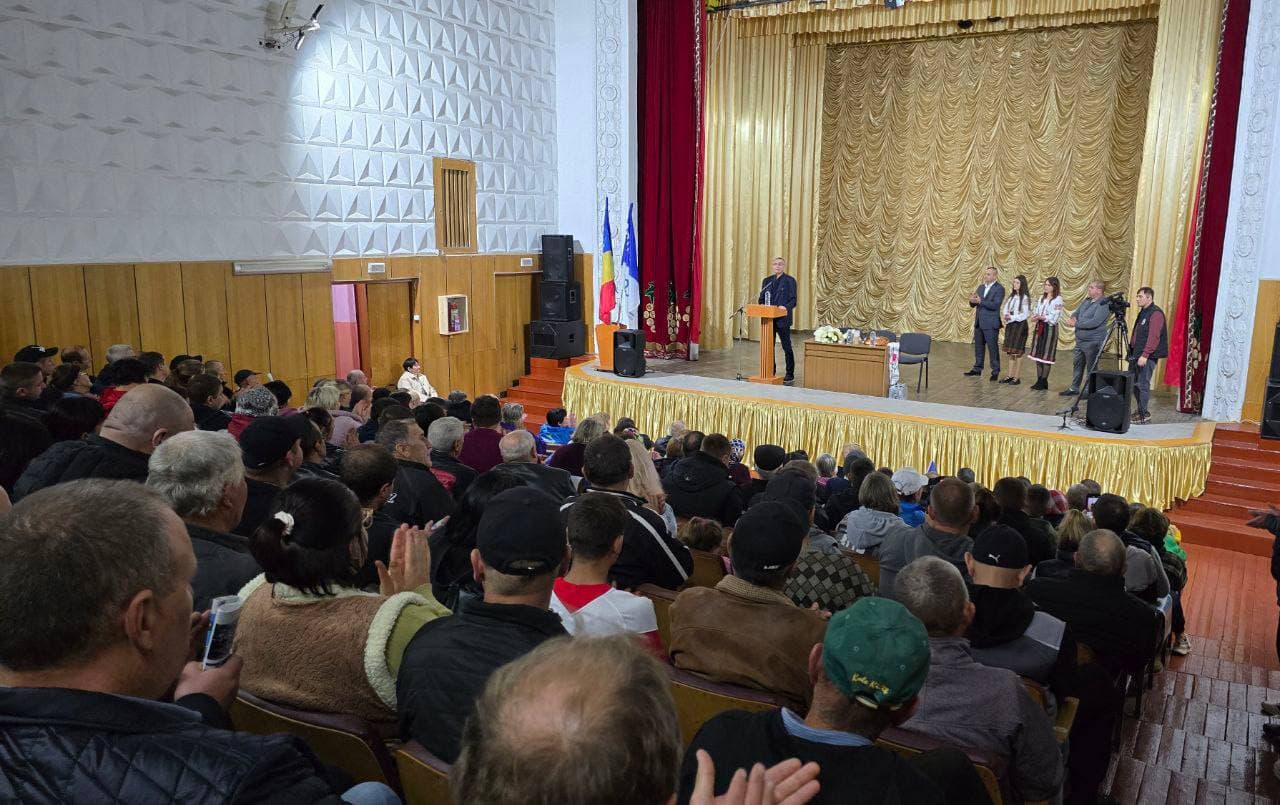Renato Usatîi insistă ca angajații CFM să fie egalați cu bugetarii și salariile să le fie achitate  din bugetul de stat (5)