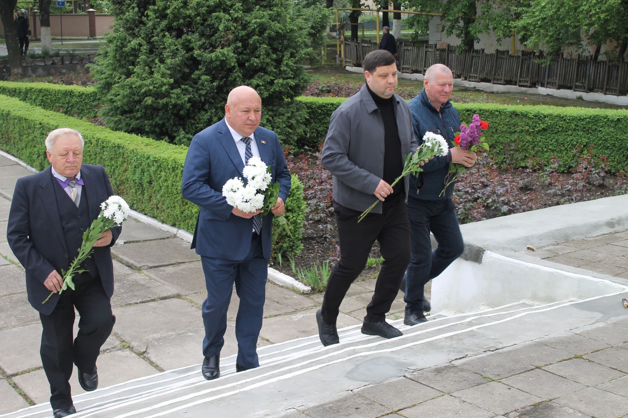 (FOTO) Pe 9 mai, echipele Partidului Nostru din toată țara au omagiat pacea (36)