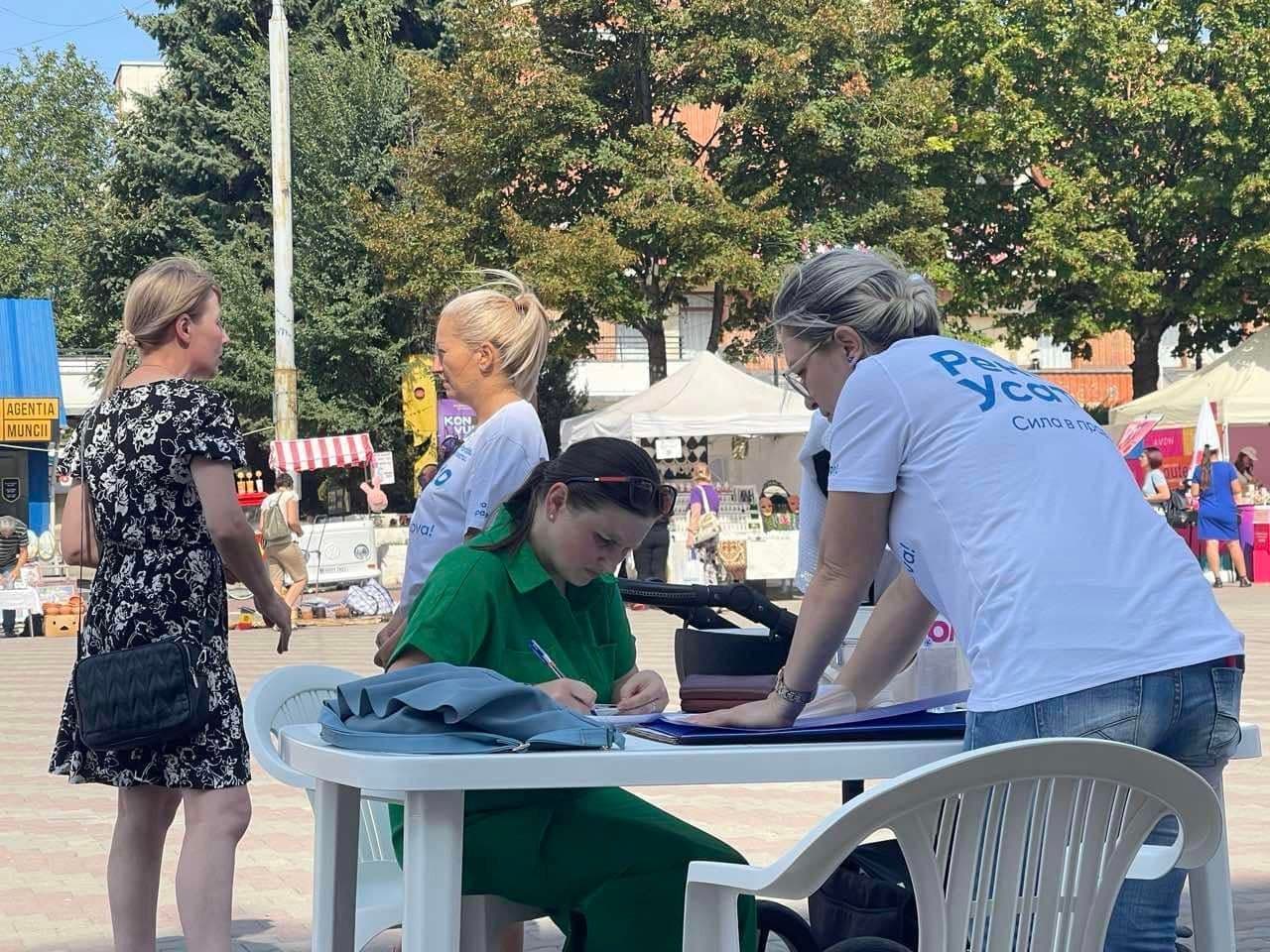 Continuă activ adunarea semnăturilor în susținerea candidaturii lui Renato Usatîi la alegerile prezidențiale (5)