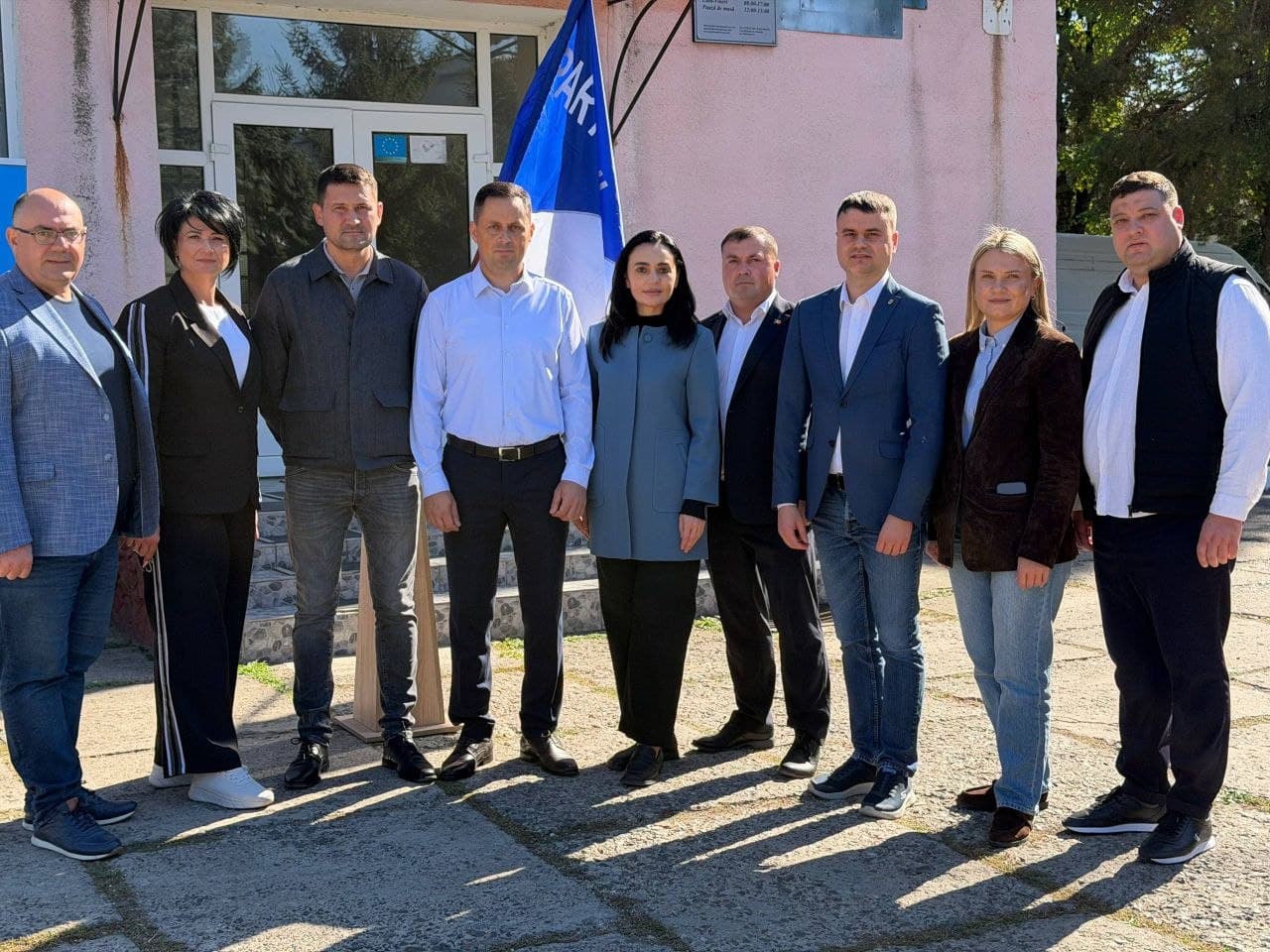 Ruslan Cecan s-a lansat în cursa pentru Primăria Costești, alături de locuitorii orașului, deputații și primarii Partidului Nostru (2)