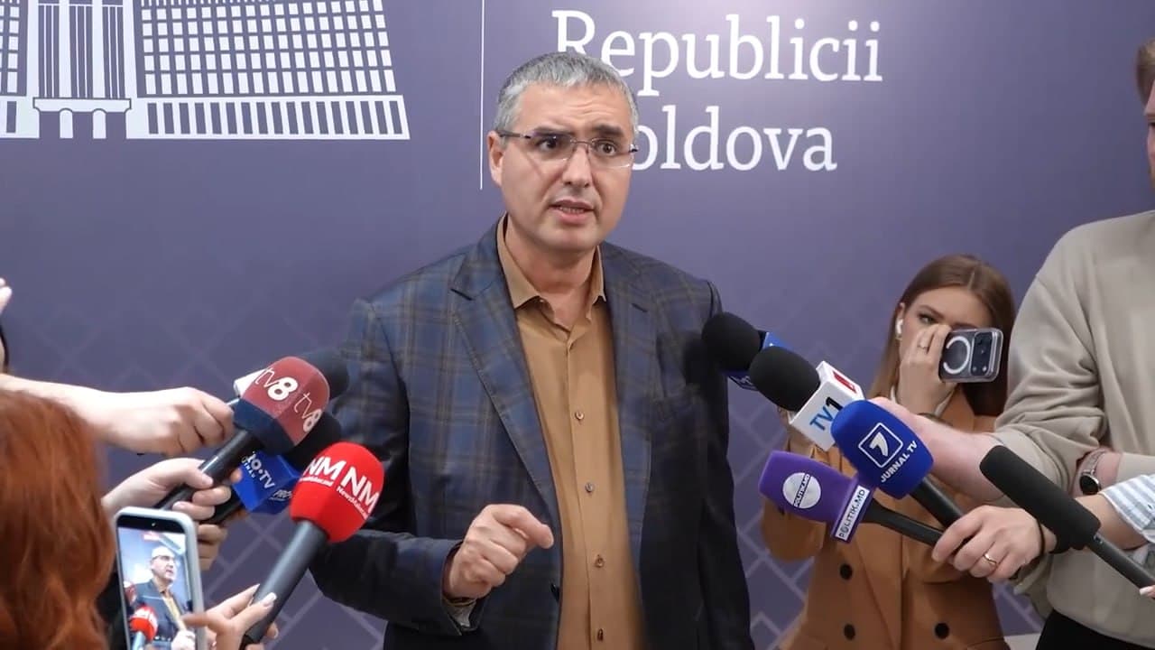 Noi cazuri grave în Armata Națională! Renato Usatîi a solicitat fracțiunilor ca, în decurs de o săptămână, să prezinte propuneri la proiectul de lege privind anularea serviciului militar obligatoriu și trecerea la o armată bazată exclusiv pe contract