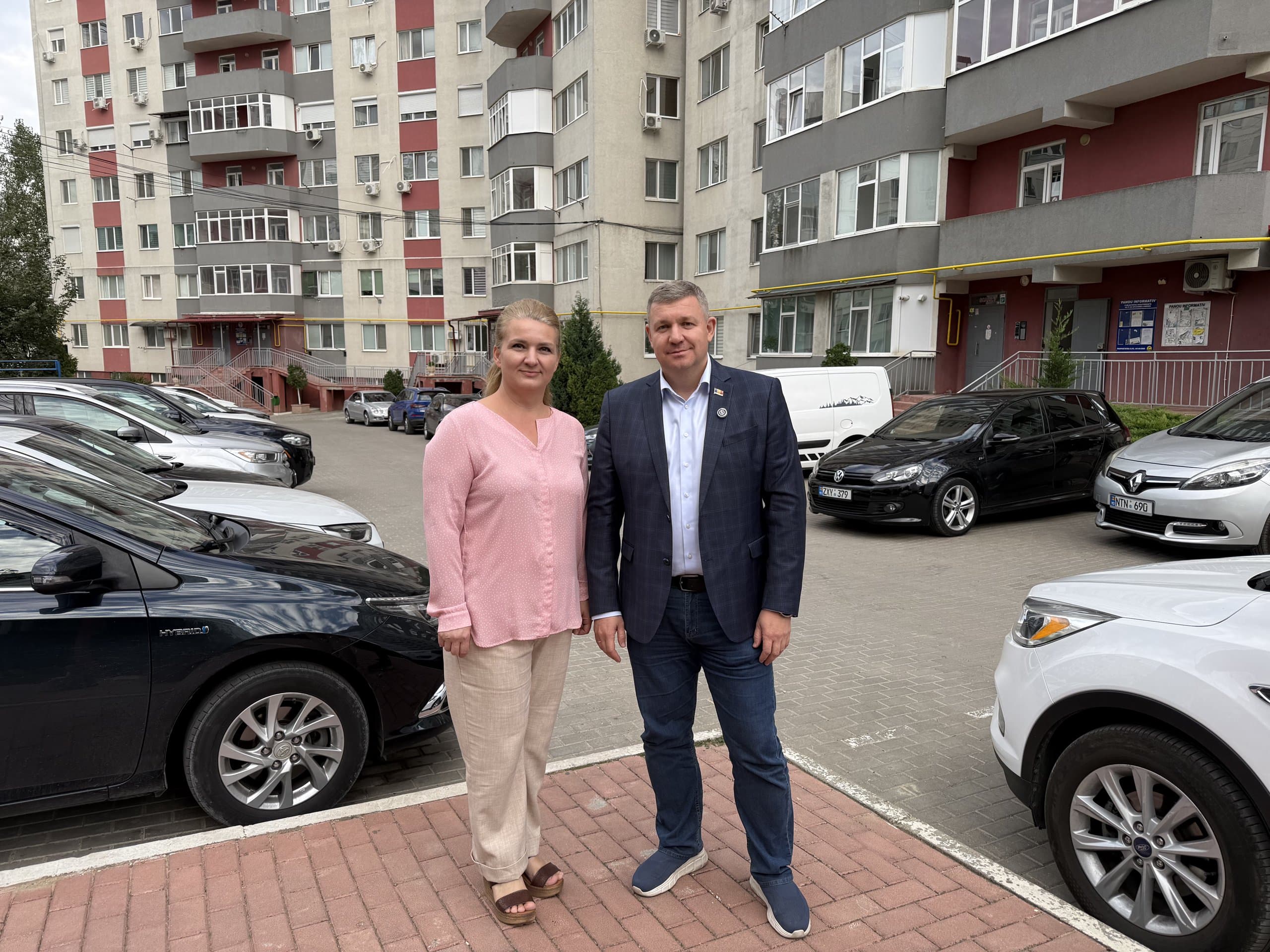  Demersul promovat de consilierul Partidului Nostru, Denis Șova, soluționat: terenul aferent blocului de pe str. Nicolae Sulac din capitală a fost înregistrat ca proprietate a condominiului (3)