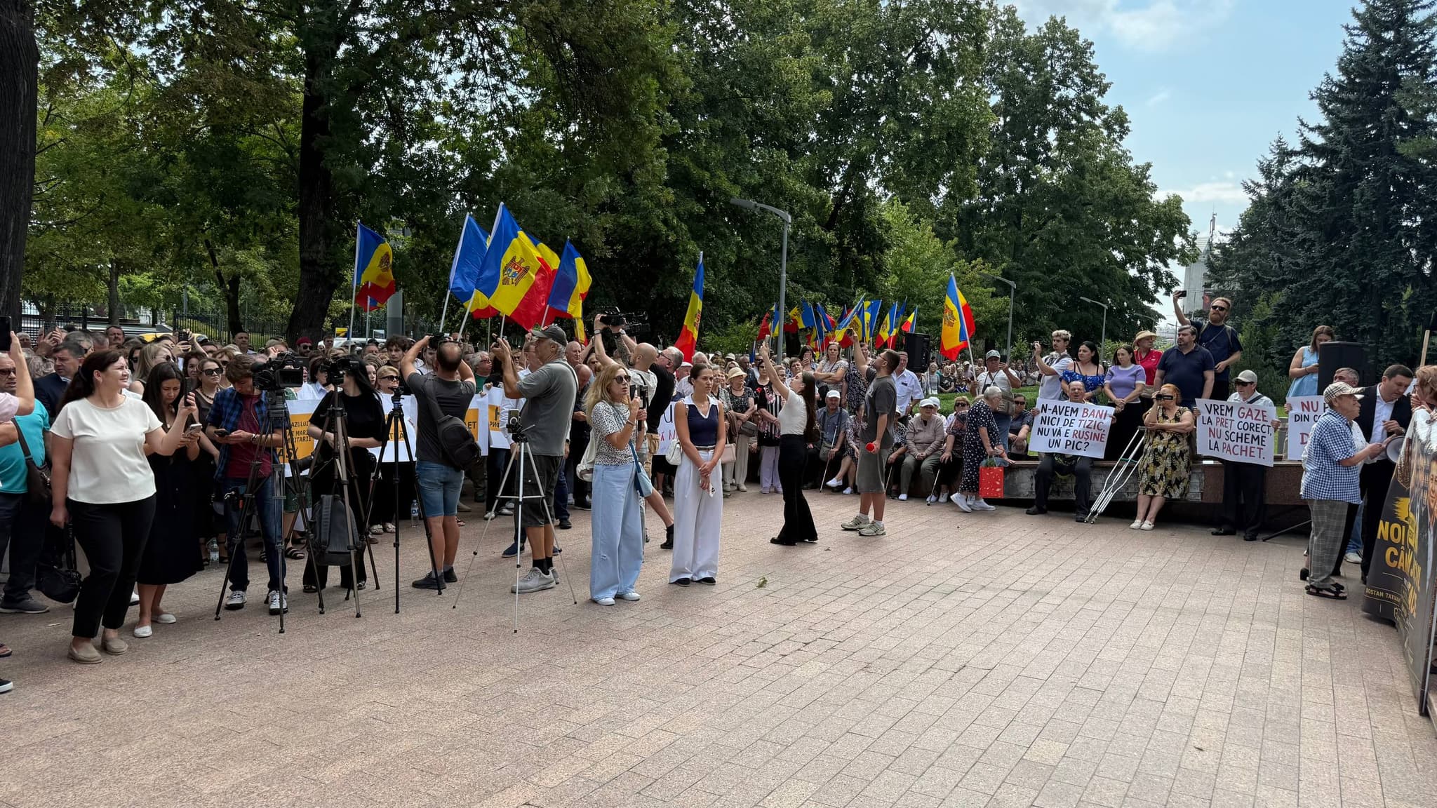 Renato Usatîi îndeamnă la proteste în toate localitățile și cere alegeri parlamentare anticipate: „Dacă oamenii ies în fiecare localitate, guvernarea va intra în panică” (4)