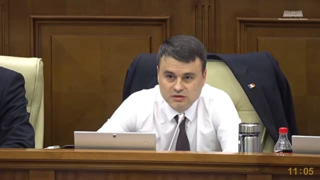 Alexandr Berlinschii a cerut argumentarea economică pentru reducerea termenului stabilit pentru licențierea importului de cereale, însă în raport nu există o analiză: „31 decembrie 2027 sau 31 octombrie 2026? Unde sunt cifrele?!”