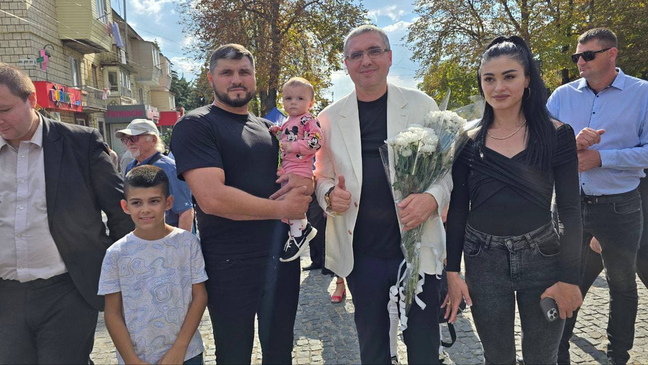 Renato Usatîi – DOAR PENTRU MOLDOVA! Candidatul Partidului Nostru s-a lansat în campania electorală în orașul de baștină Fălești (7)