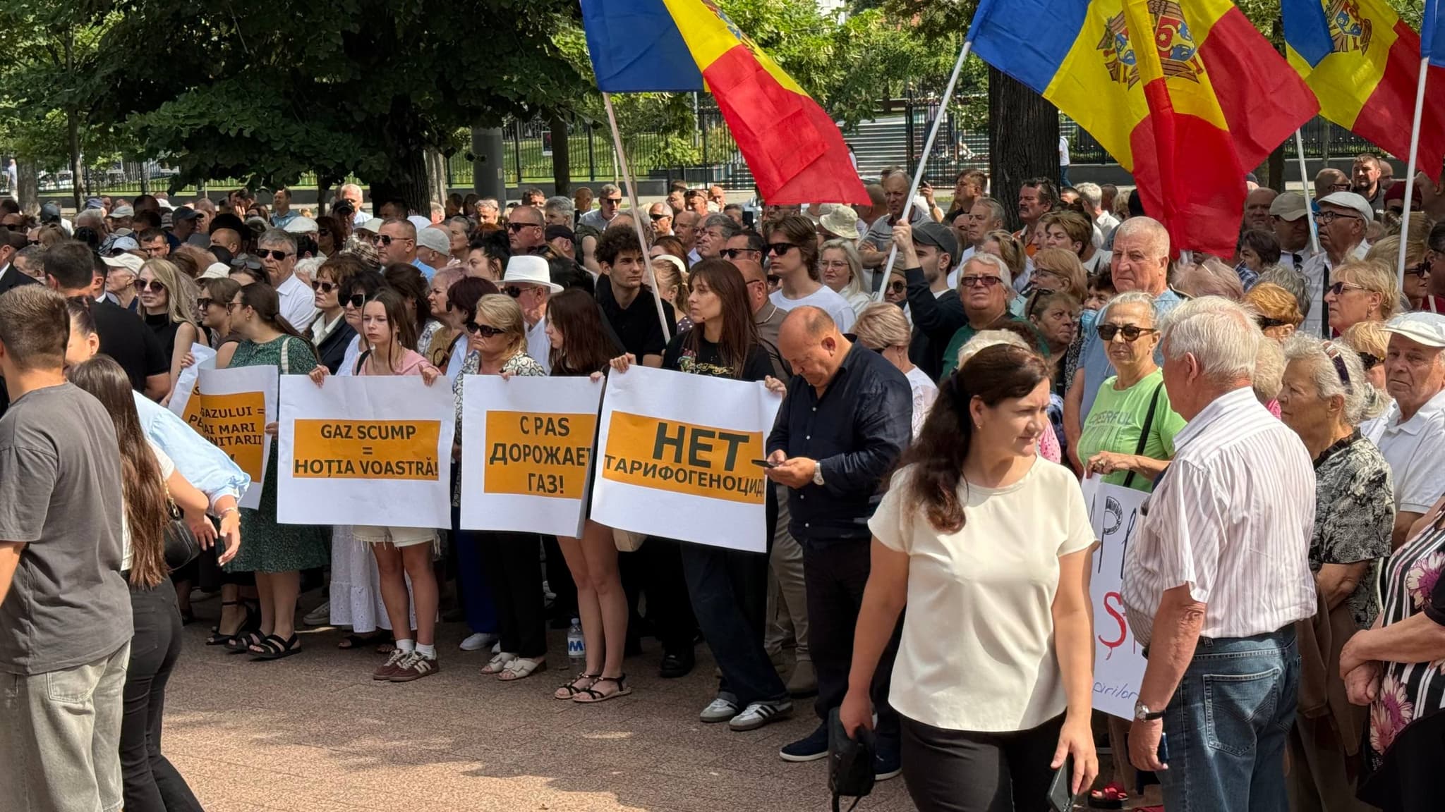 Renato Usatîi îndeamnă la proteste în toate localitățile și cere alegeri parlamentare anticipate: „Dacă oamenii ies în fiecare localitate, guvernarea va intra în panică” (3)