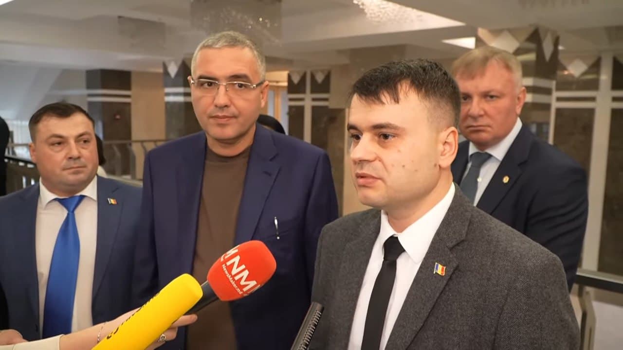 Partidul Nostru solicită Parlamentului alocarea urgentă de fonduri orașului Glodeni, pentru ca locuitorii să aibă apă și căldură. Majoritatea PAS se opune