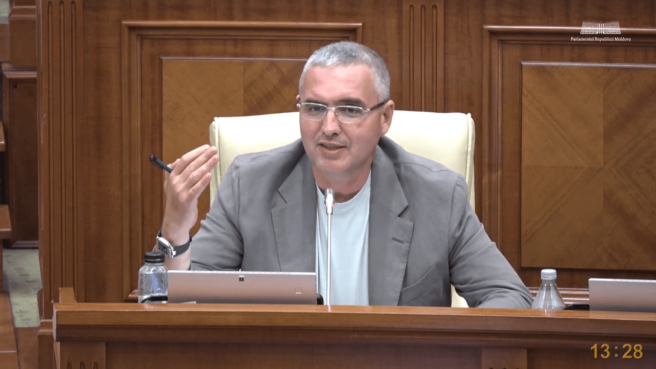 Renato Usatîi i-a cerut lui Vasile Tofan să spună dacă susține înăsprirea pedepselor pentru traficul de droguri
