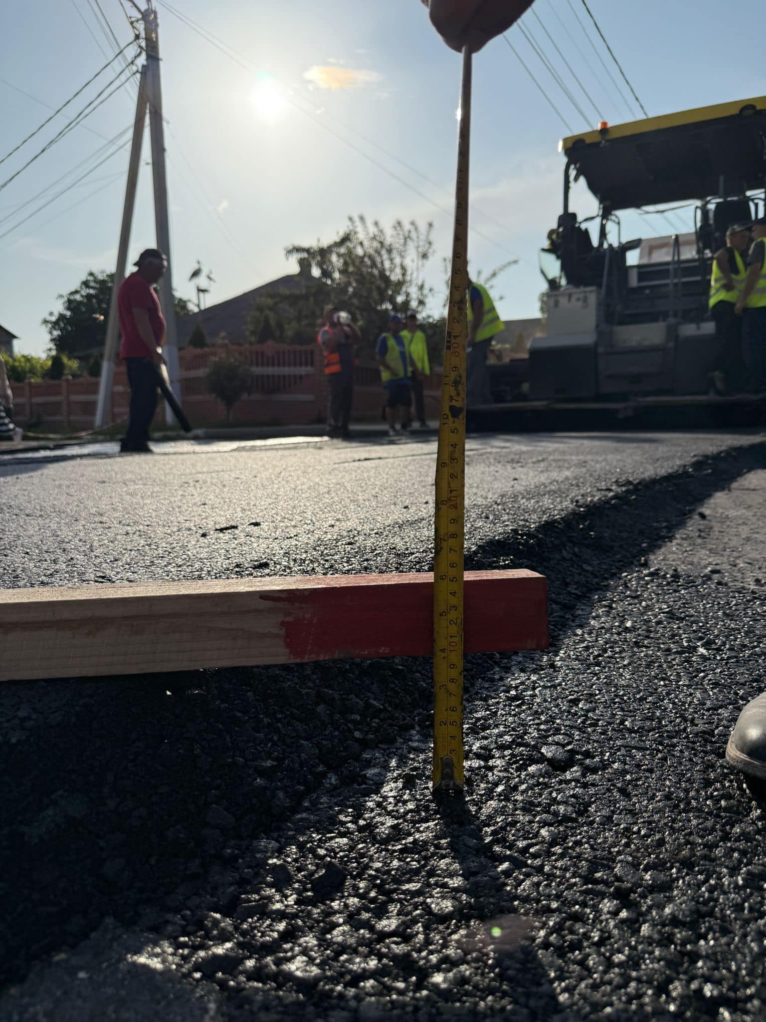 La Bălți se apropie de final reparația unui nou tronson important de drum (1)