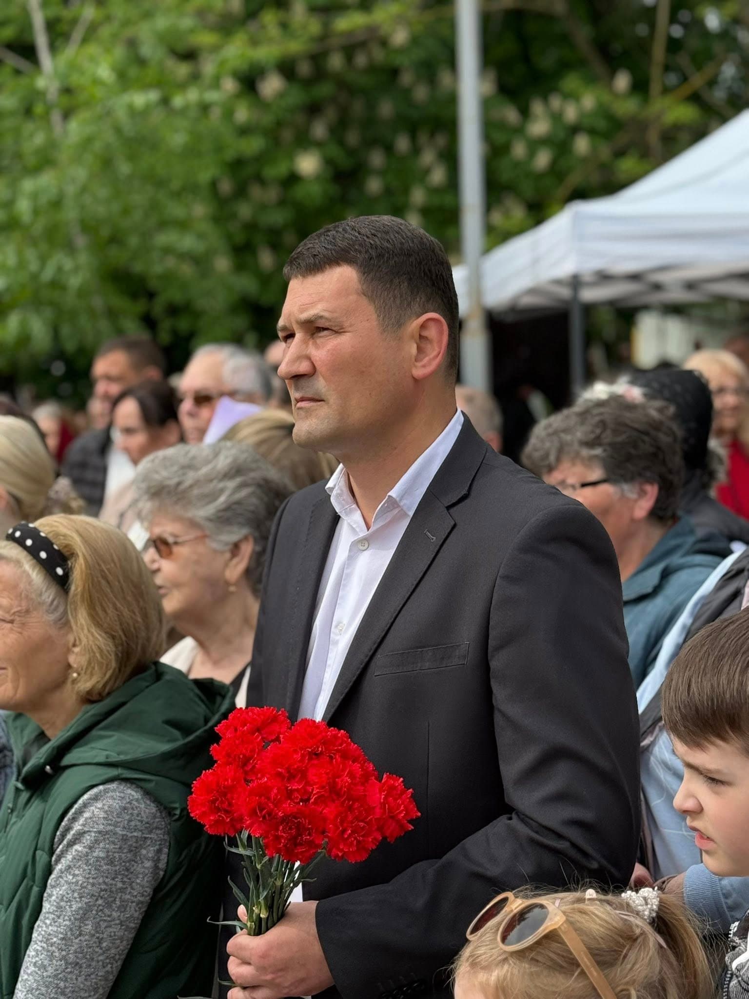 (FOTO) Pe 9 mai, echipele Partidului Nostru din toată țara au omagiat pacea (9)
