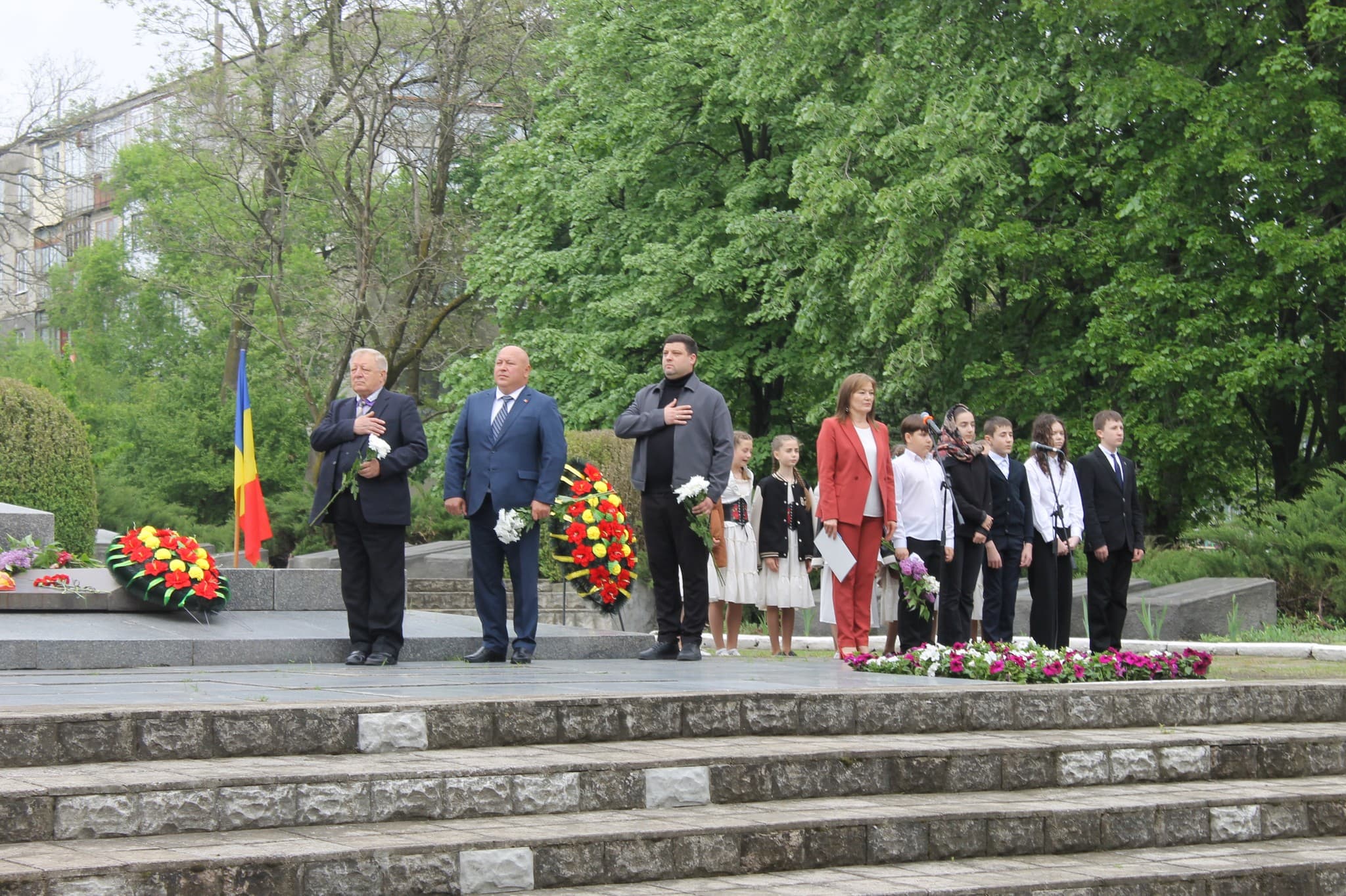 (FOTO) Pe 9 mai, echipele Partidului Nostru din toată țara au omagiat pacea (29)