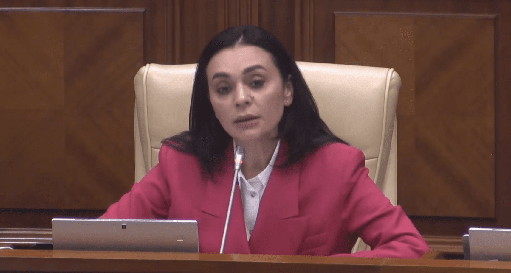 Elena Grițco, discurs emoționant în plenul Parlamentului: „Persoanele vinovate de criza apei din Bălți trebuie să răspundă penal!”