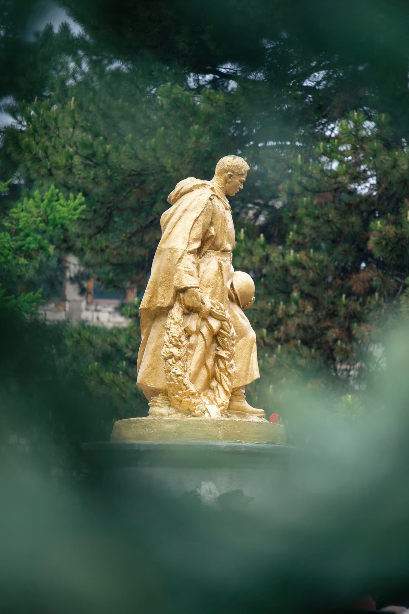 (FOTO) Pe 9 mai, echipele Partidului Nostru din toată țara au omagiat pacea (13)