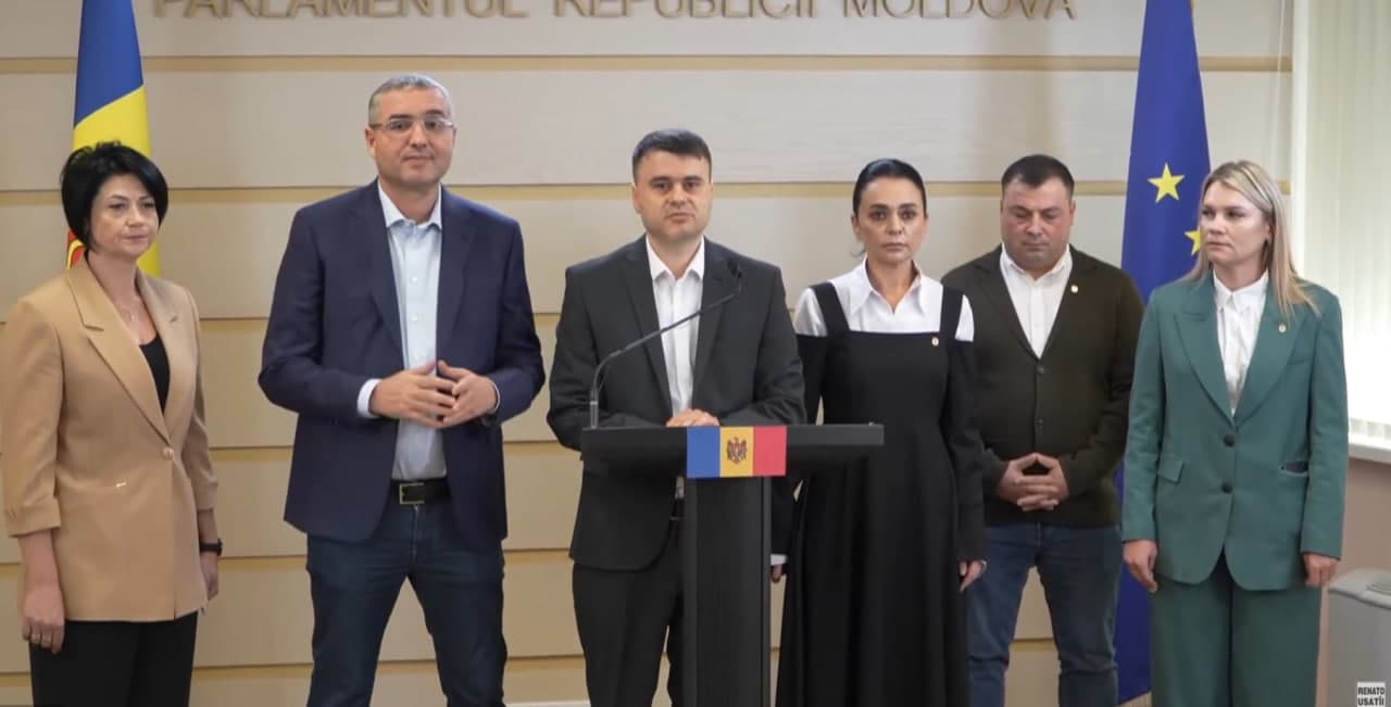 Deputatul fracțiunii „Partidul Nostru”, Alexandr Berlinschii, a cerut publicarea CV-urilor candidaților la funcțiile de miniștri