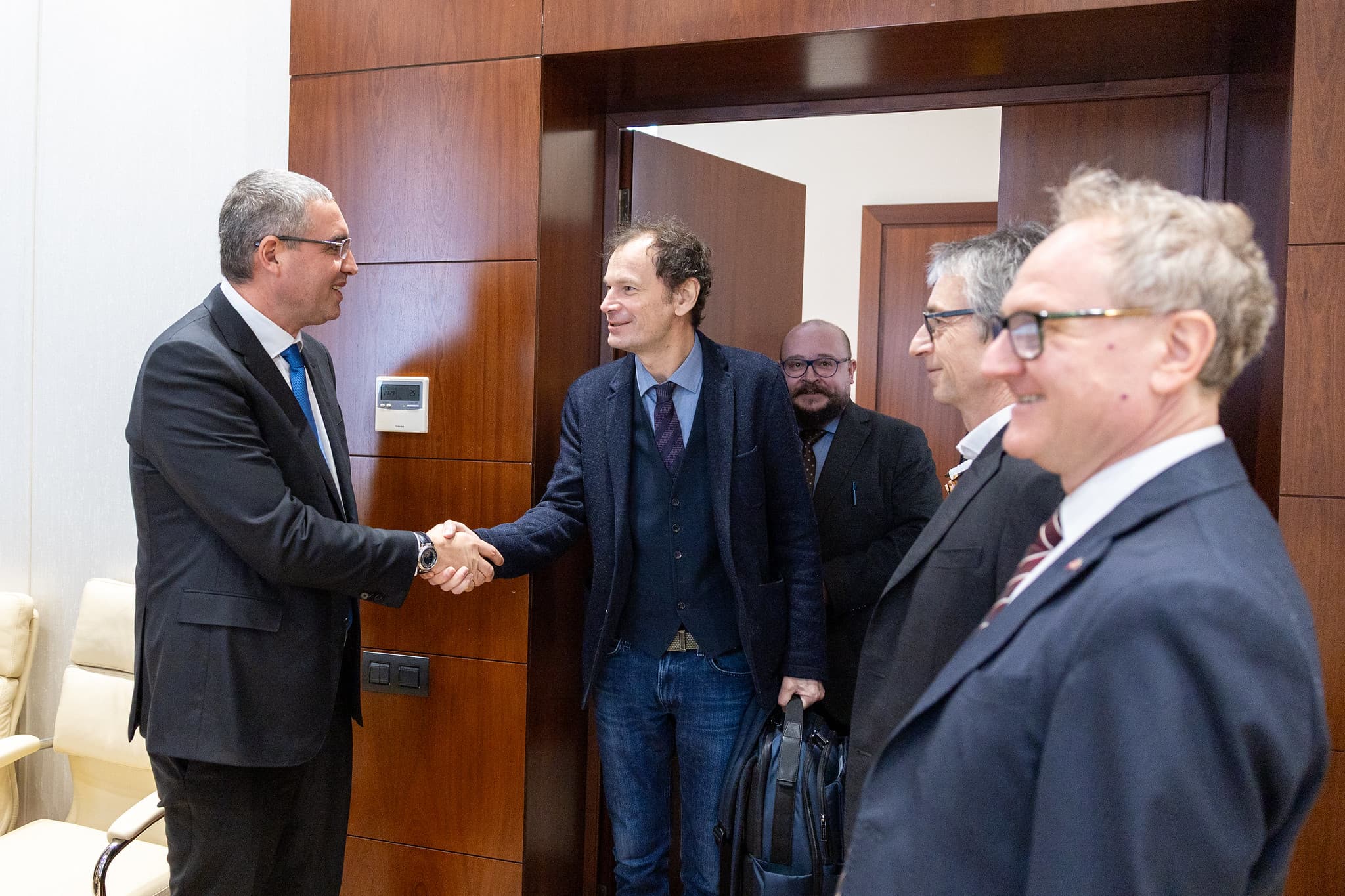 Renato Usatîi a avut o întrevedere cu delegația elvețiană: ”Experiența elvețiană în domeniul democrației este un model care poate inspira reforme reale în Moldova” (5)