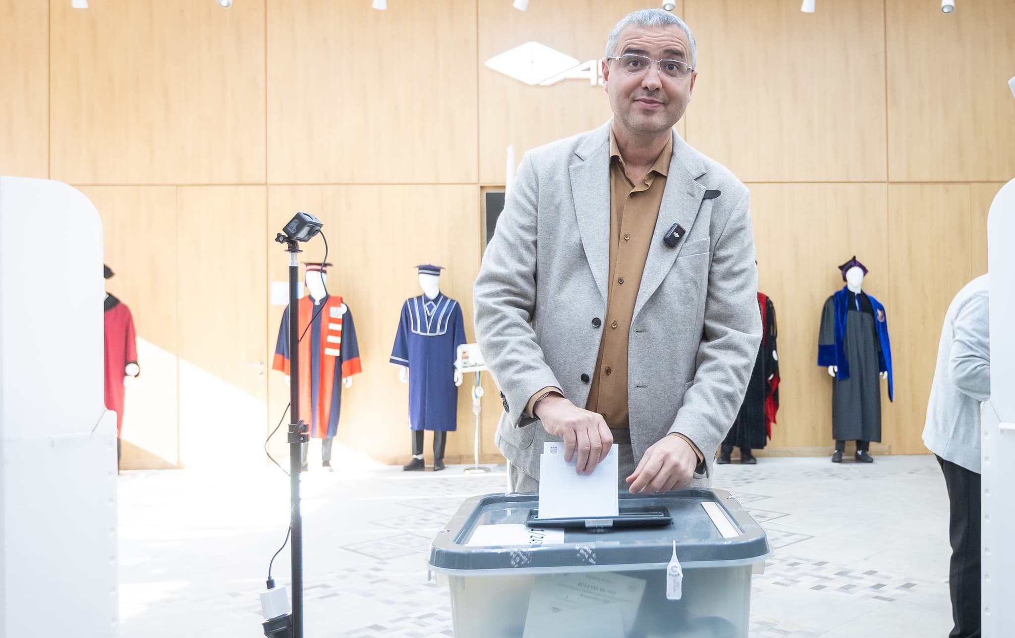 RENATO USATII, LEADER OF OUR PARTY, VOTED WITH HIS TEAM FOR STRONG AND PROSPEROUS MOLDOVA