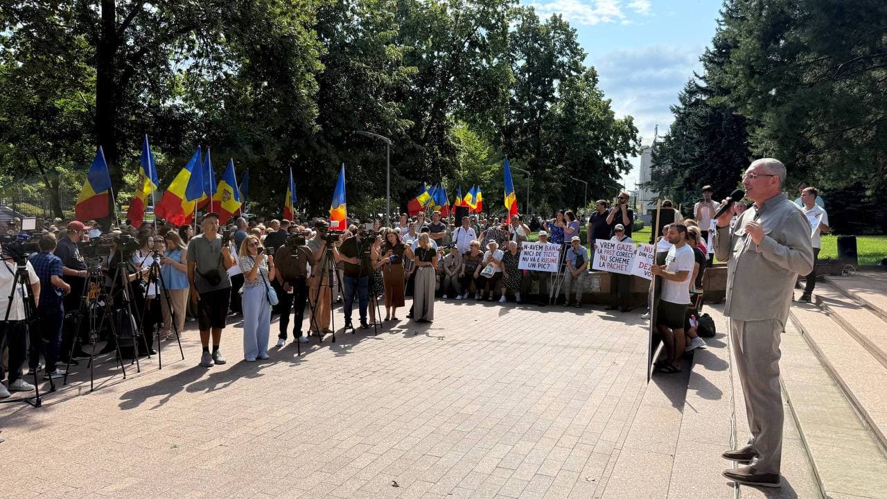 Renato Usatîi îndeamnă la proteste în toate localitățile și cere alegeri parlamentare anticipate: „Dacă oamenii ies în fiecare localitate, guvernarea va intra în panică” (1)