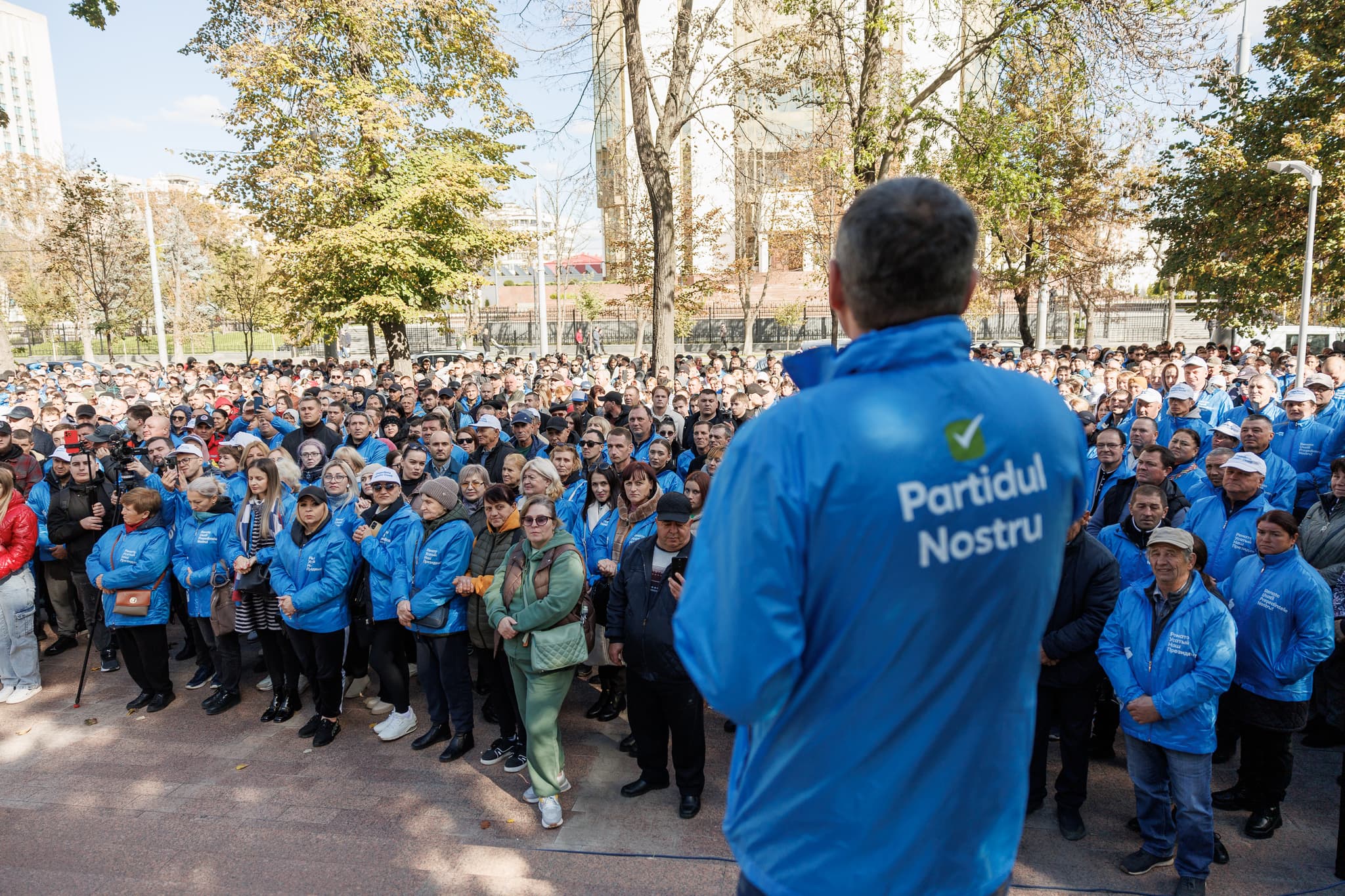 Renato Usatîi, alături de mii de susținători: pe 20 octombrie, Votăm DOAR PENTRU MOLDOVA! (4)