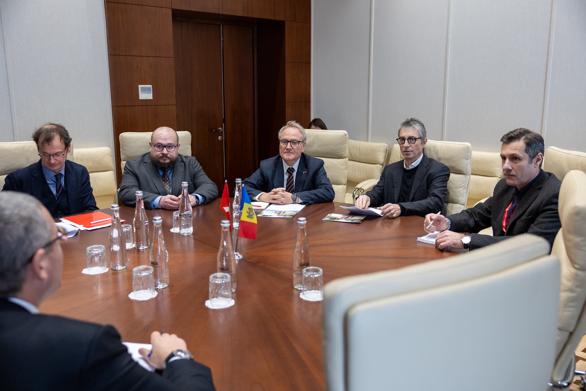 Renato Usatîi a avut o întrevedere cu delegația elvețiană: ”Experiența elvețiană în domeniul democrației este un model care poate inspira reforme reale în Moldova” (3)