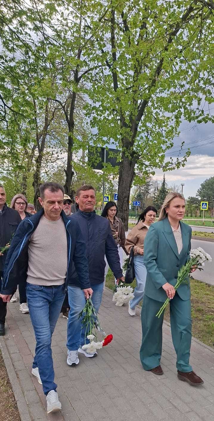 Partidul Nostru a comemorat victimele de la Cernobîl. Renato Usatîi: „Datoria noastră este să le cinstim memoria și să avem grijă de veterani” (6)