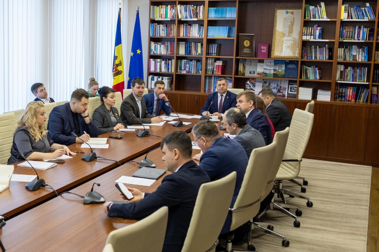 Prima ședință a Comisiei speciale pentru reintegrare, convocată după intervenția Partidului Nostru