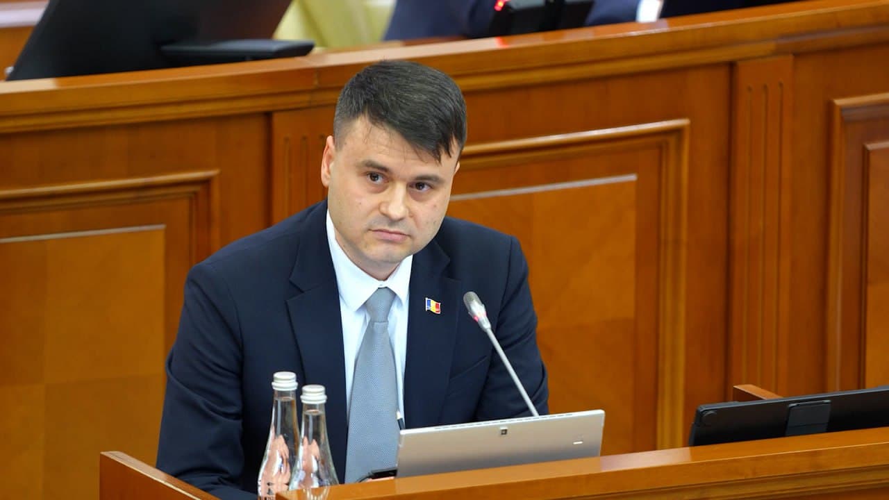 Alexandr Berlinschii, deputat Partidul Nostru, de la tribuna Parlamentului: ”Reforma justiției trebuie să însemne corectitudine, profesionalism și încredere!”