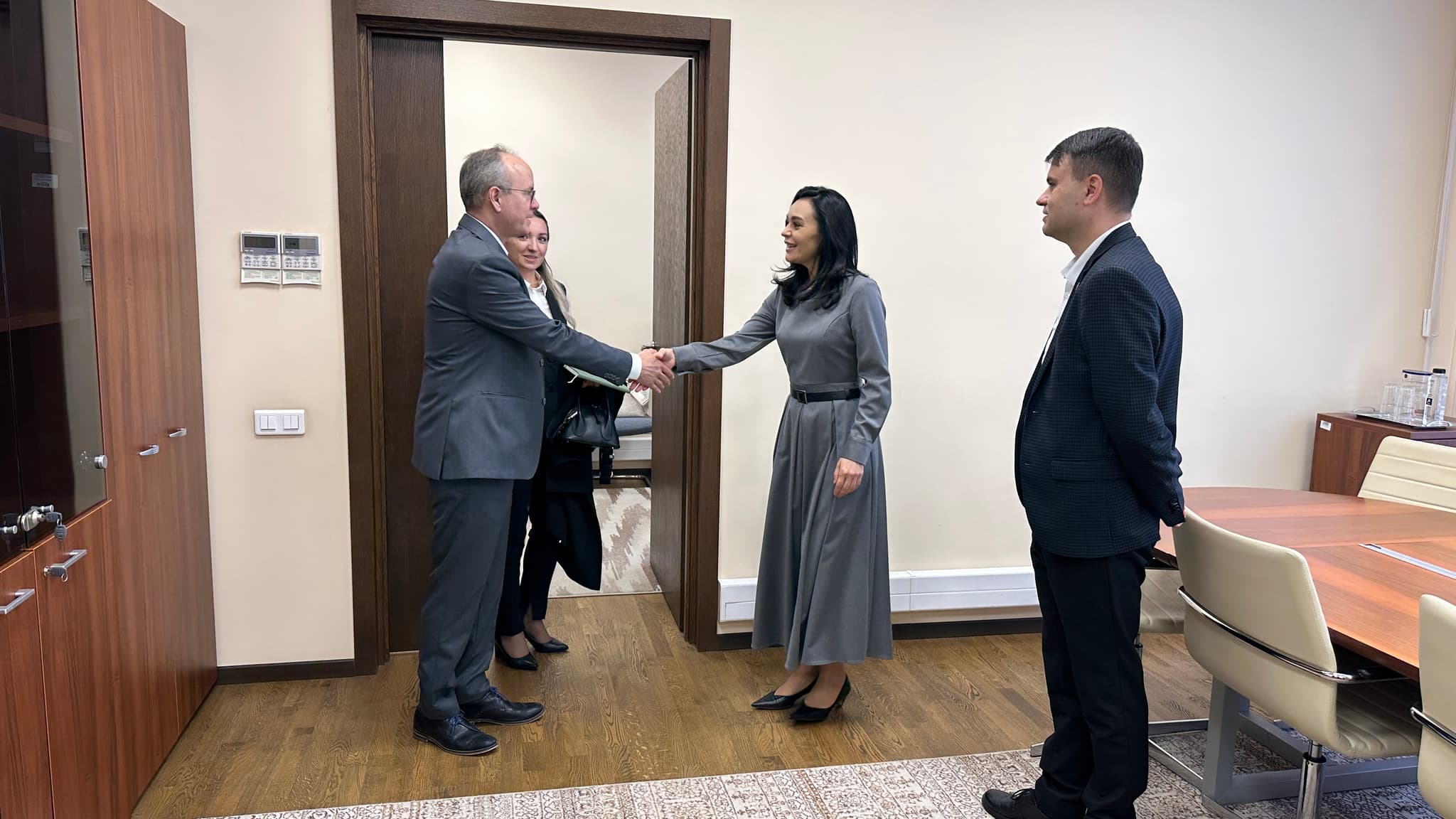 Deputații Partidului Nostru au discutat cu reprezentantul Ambasadei SUA despre inițiativa legislativă privind dovada cetățeniei (1)