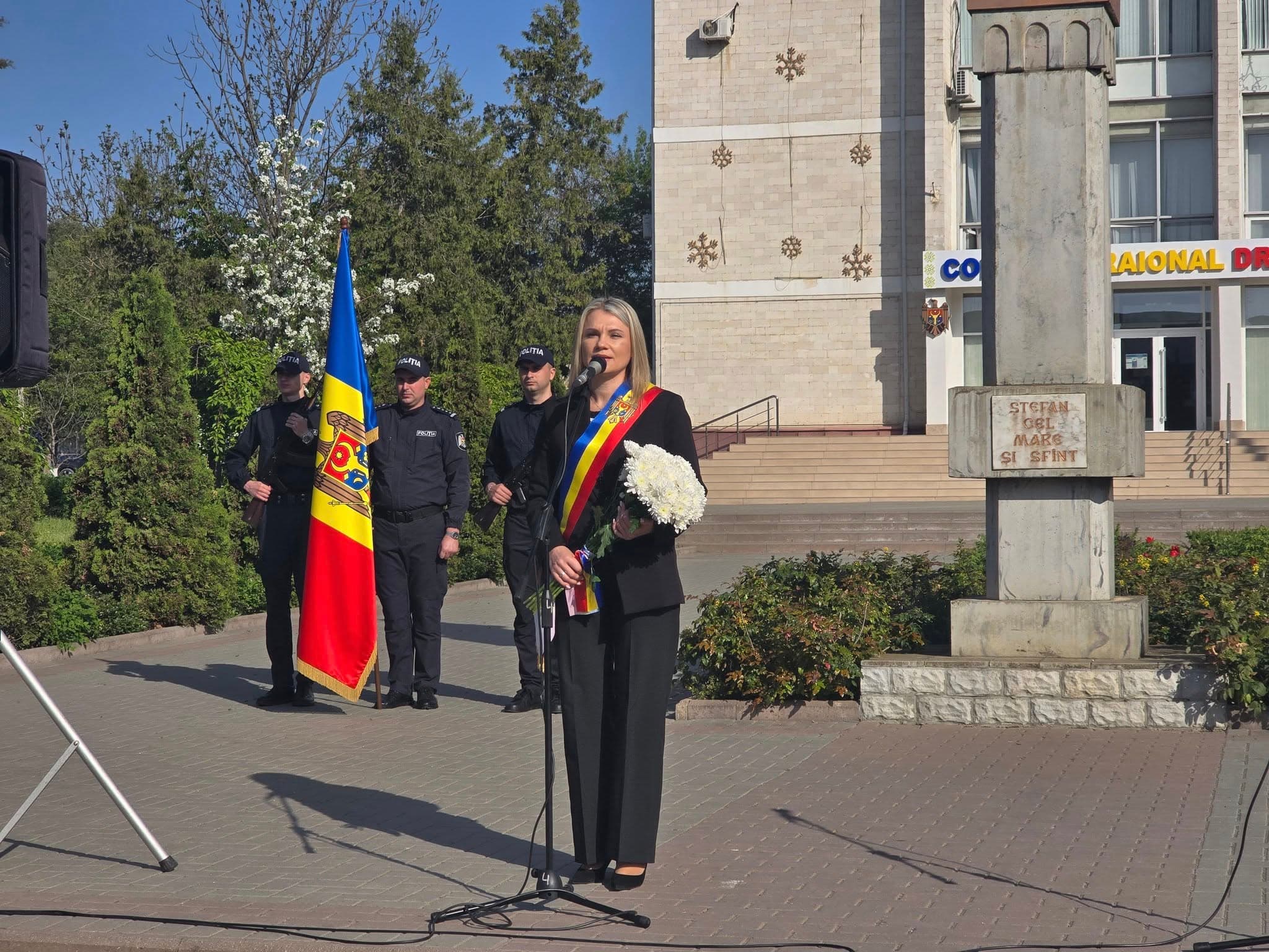 Ziua Drapelului, sărbătorită în localitățile conduse primari de la Partidul Nostru. Renato Usatîi: O Moldovă respectată începe cu respectul pentru cetățeni! (2)