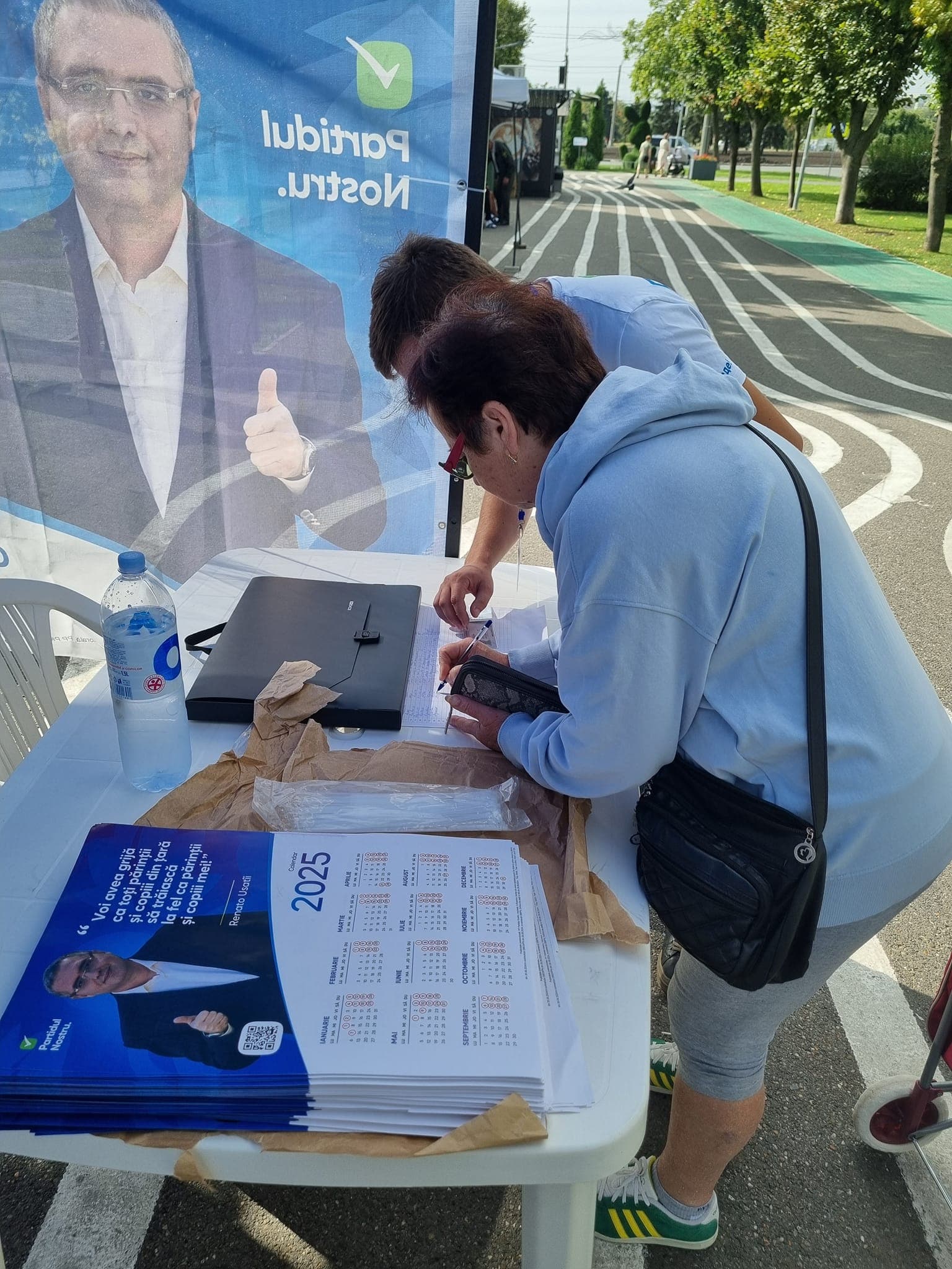 Oamenii semnează pentru candidatura lui Renato Usatîi pentru că își doresc o schimbare reală în Republica Moldova (2)