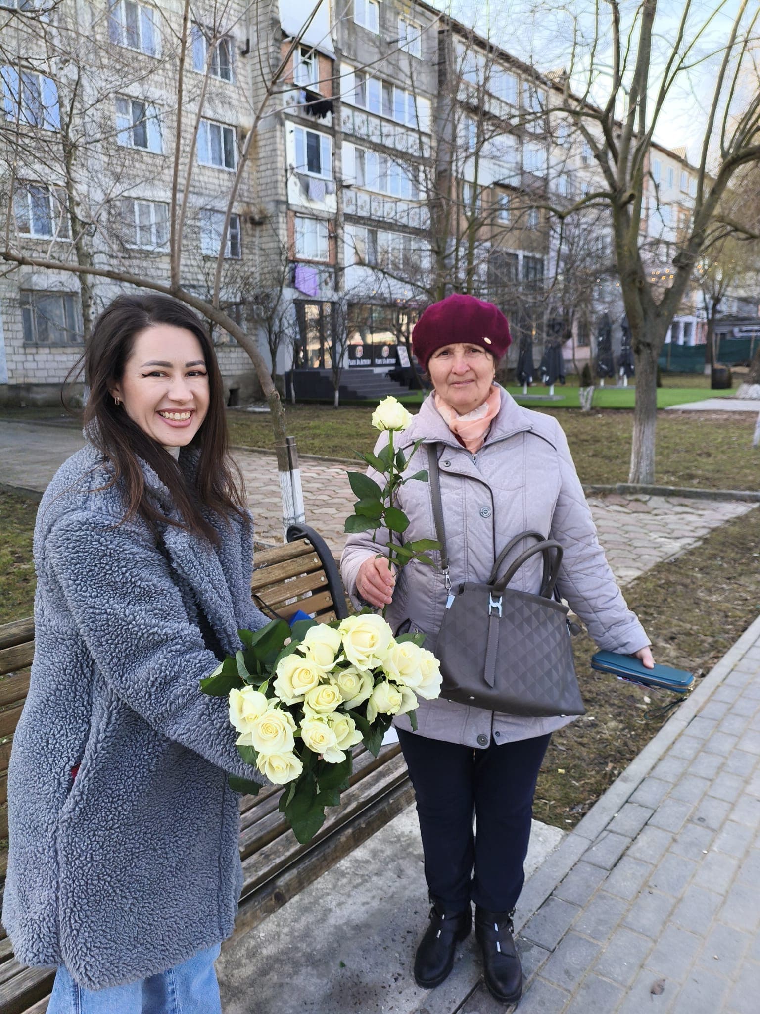Bărbații Partidului Nostru au felicitat femeile de 8 Martie în toată țara. Renato Usatîi: „Voi sunteți lumina și echilibrul vieților noastre, vă mulțumim!” (37)