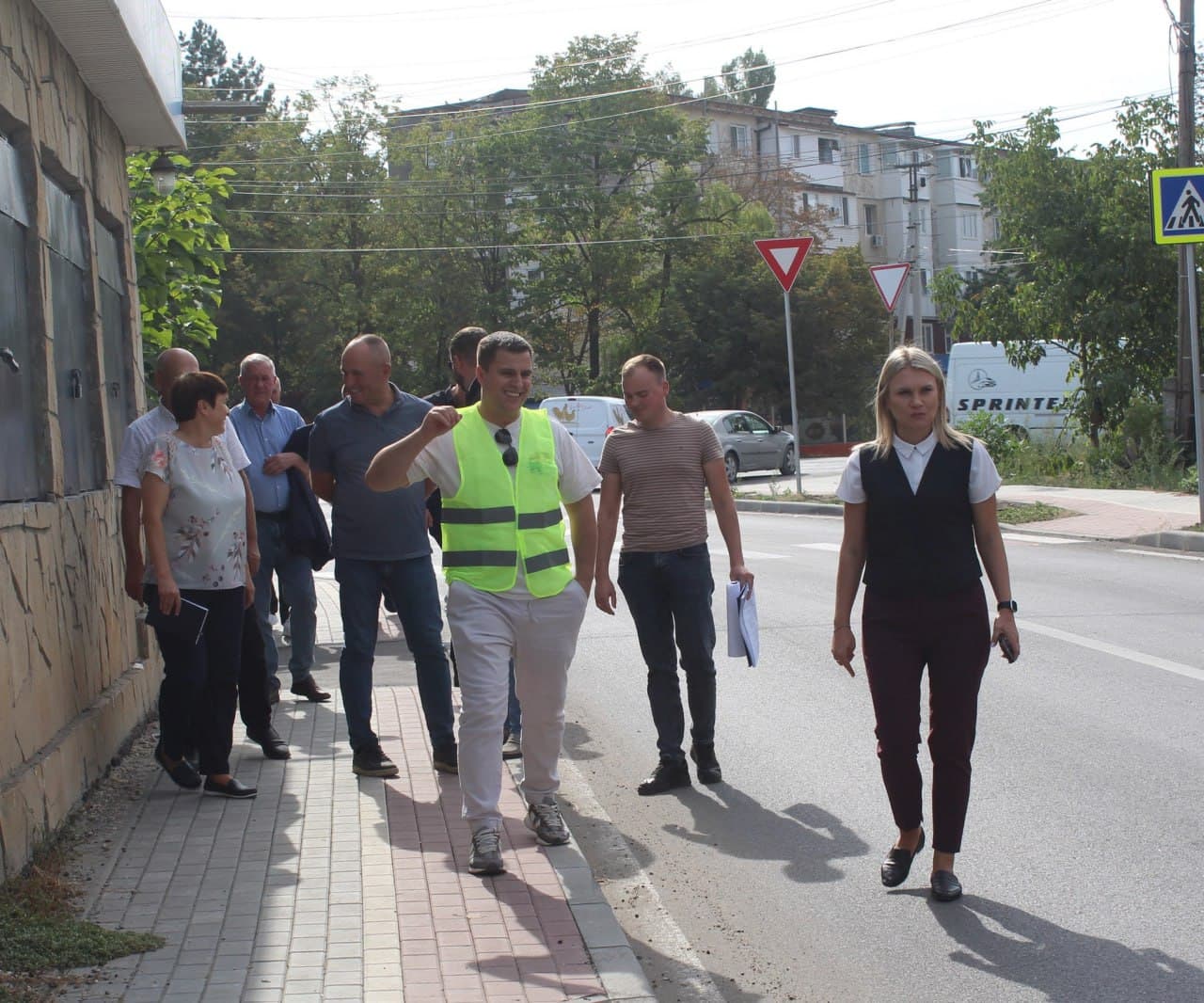La Drochia, după reparație au fost date în exploatare mai multe segmente de drum, iar la o grădiniță se fac lucrări de termoizolare (3)