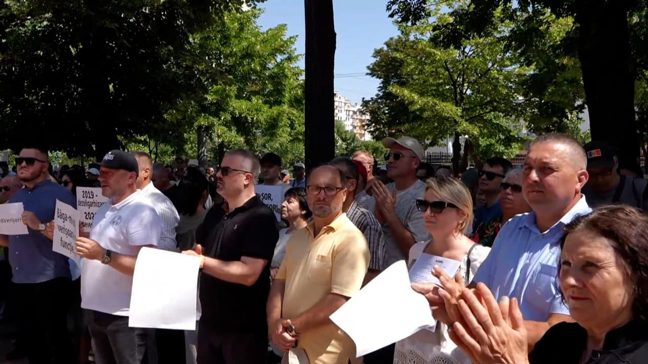 Partidul Nostru, alături de cetățeni la protestul împotriva politicii fiscale a guvernării. Renato Usatîi: Republica Moldova se sufocă de probleme! (1)