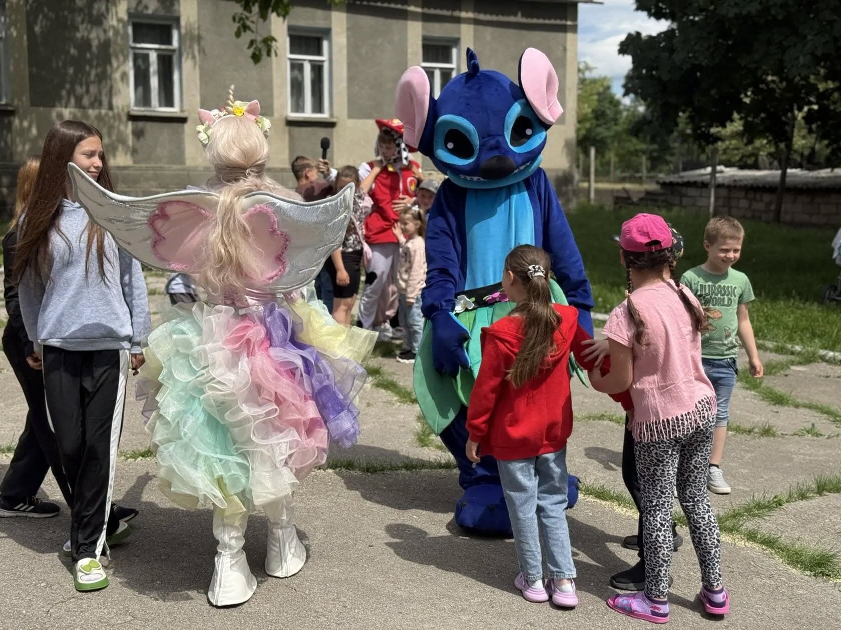 De Ziua Internațională a Copilulu, primarii Partidului Nostru au transformat localitățile în poveși adevărate. Renato Usatîi: Să-i ajutăm pe copii să-și realizeze visele! (24)