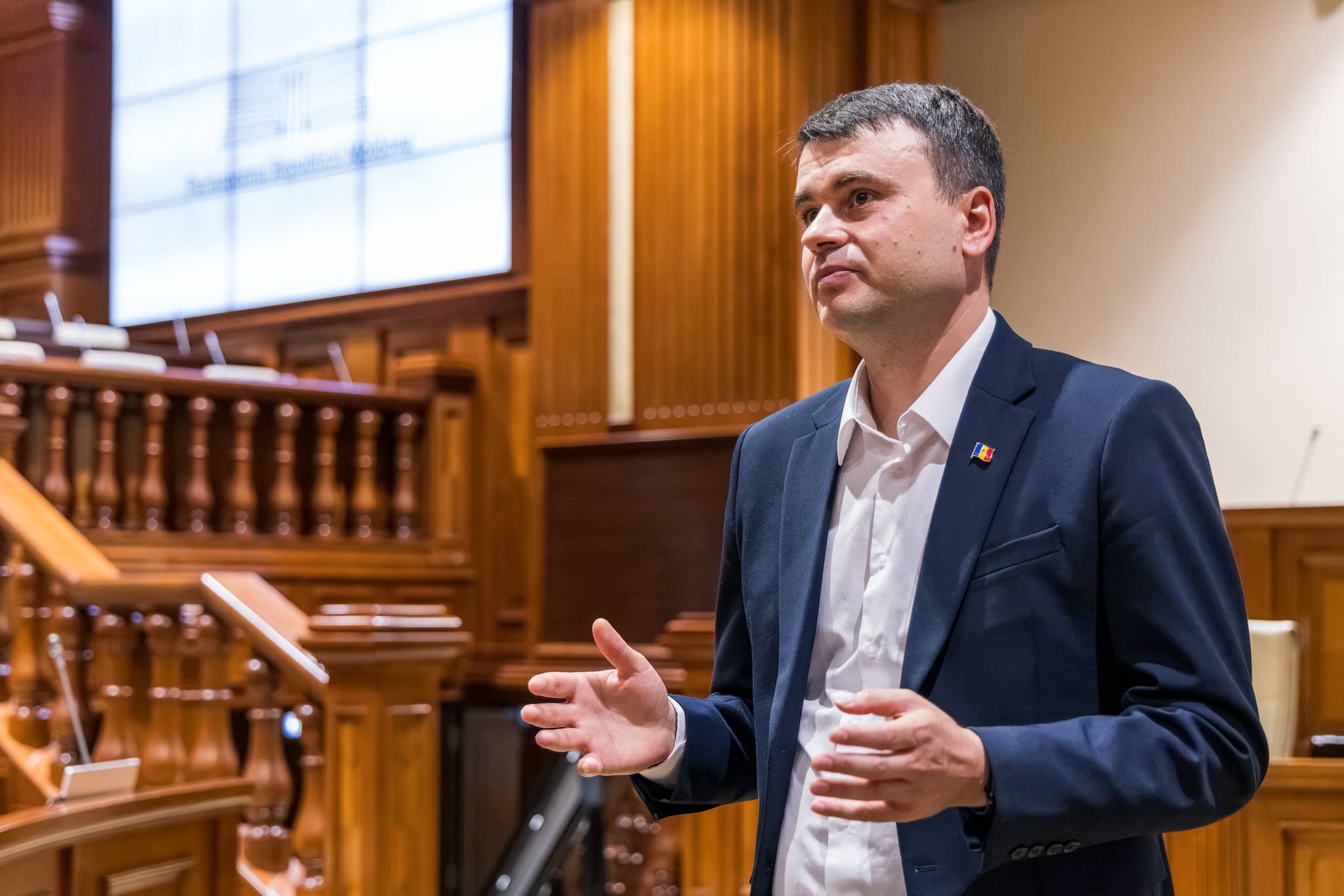 Депутат Нашей Партии Александр Берлинский: «В десятках населённых пунктов уже некому работать в примэриях. Без достойных зарплат реформа местного управления рискует провалиться»