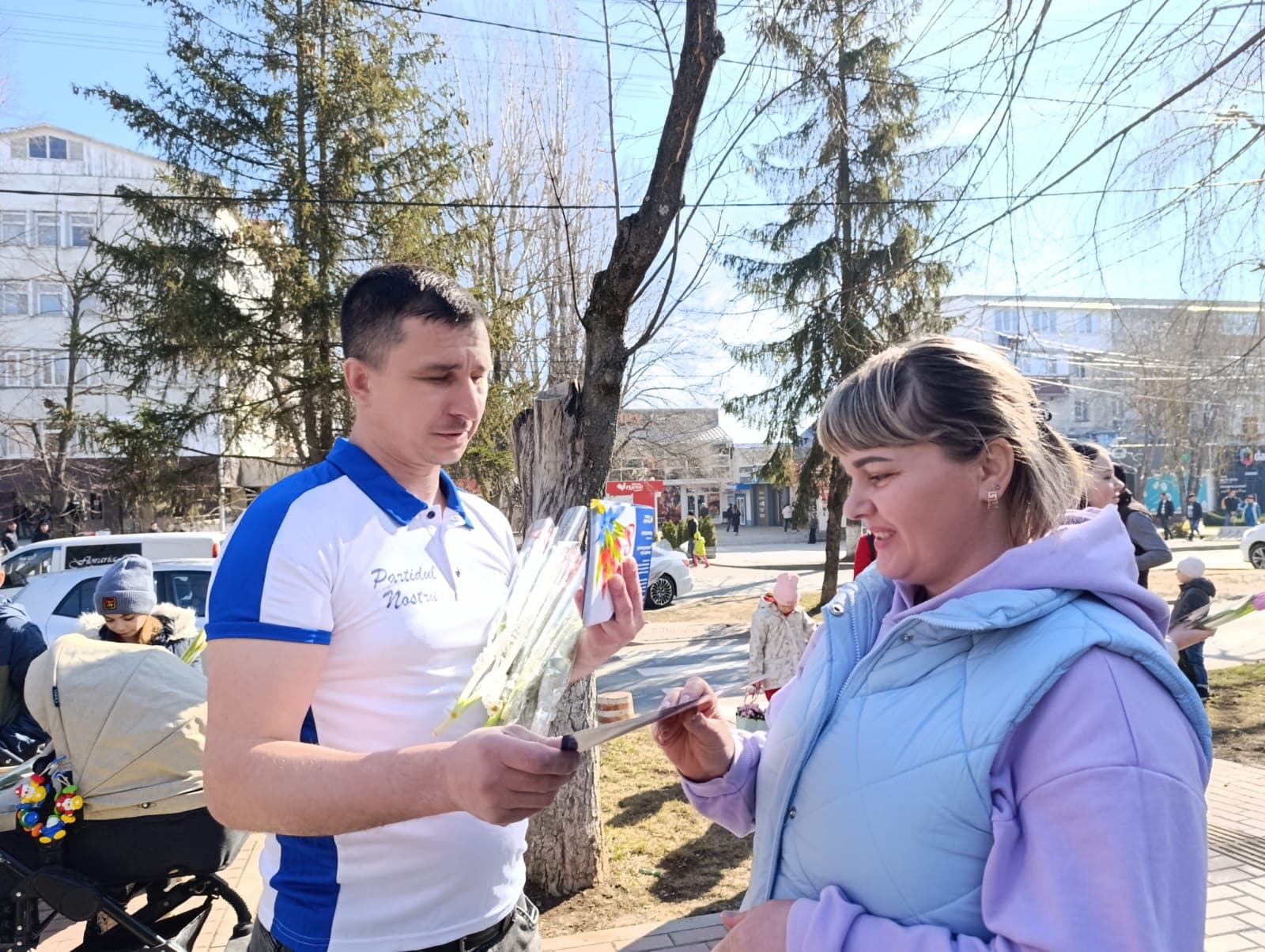 (FOTO) Partidul Nostru a adus primăvara în sufletele femeilor din toată țara (75)