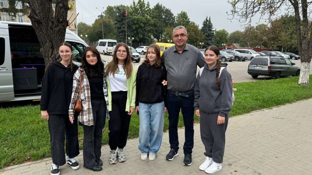 Renato Usatîi se întreabă de ce tace opoziția parlamentară în legătură cu inițiativa de modificare a Constituției pentru protejarea pământului moldovenesc?! (6)