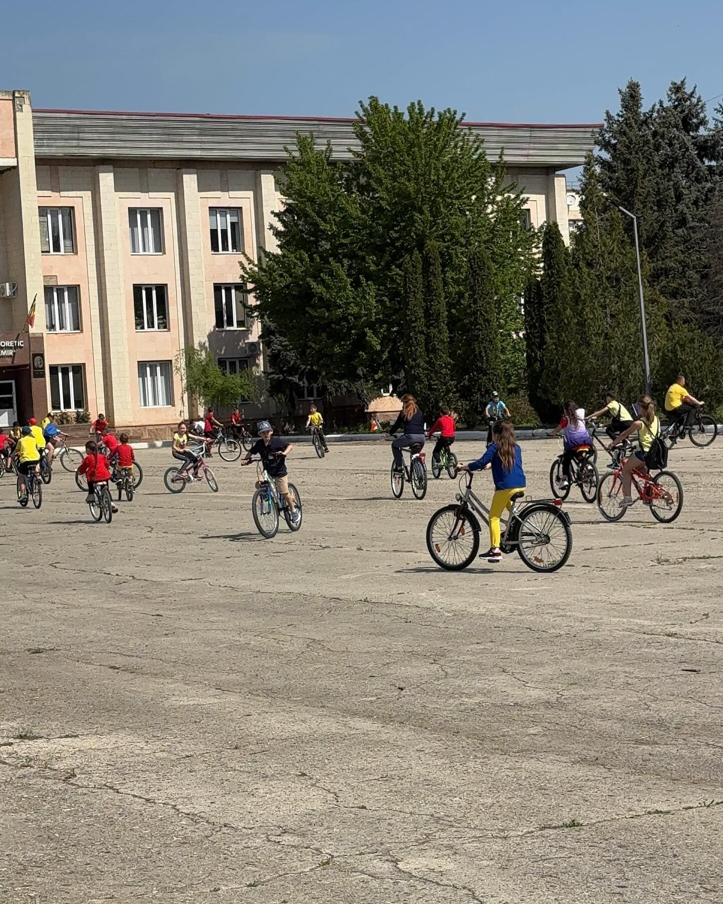 Ziua Drapelului, sărbătorită în localitățile conduse primari de la Partidul Nostru. Renato Usatîi: O Moldovă respectată începe cu respectul pentru cetățeni! (7)