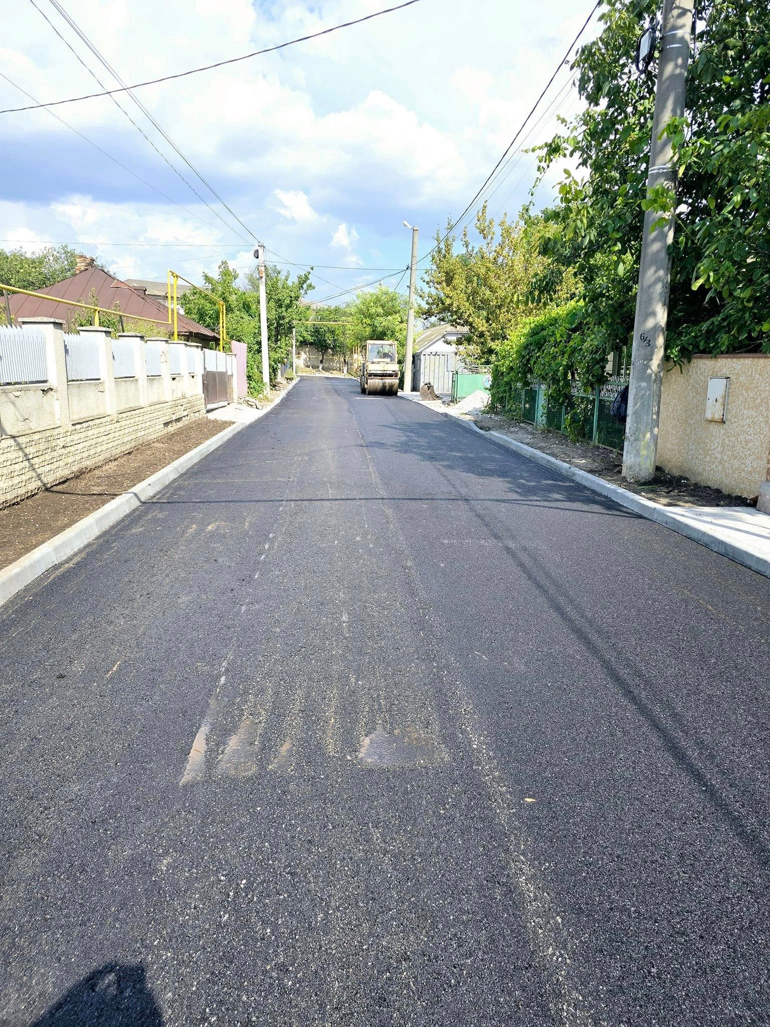 Alte două străzi, reparate capital la Fălești. Primarul Alexandr Severin: Știm că mai avem multe de făcut și mergem înainte, construim orașul! (4)