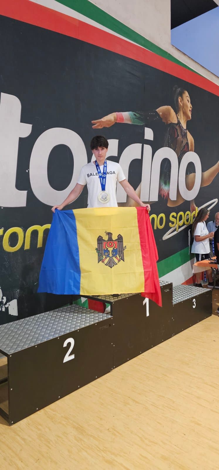 Tineri sportivi din Fălești au dus faima Moldovei departe de hotarele țării! Aceștia au devenit campioni mondiali la powerlifting (2)