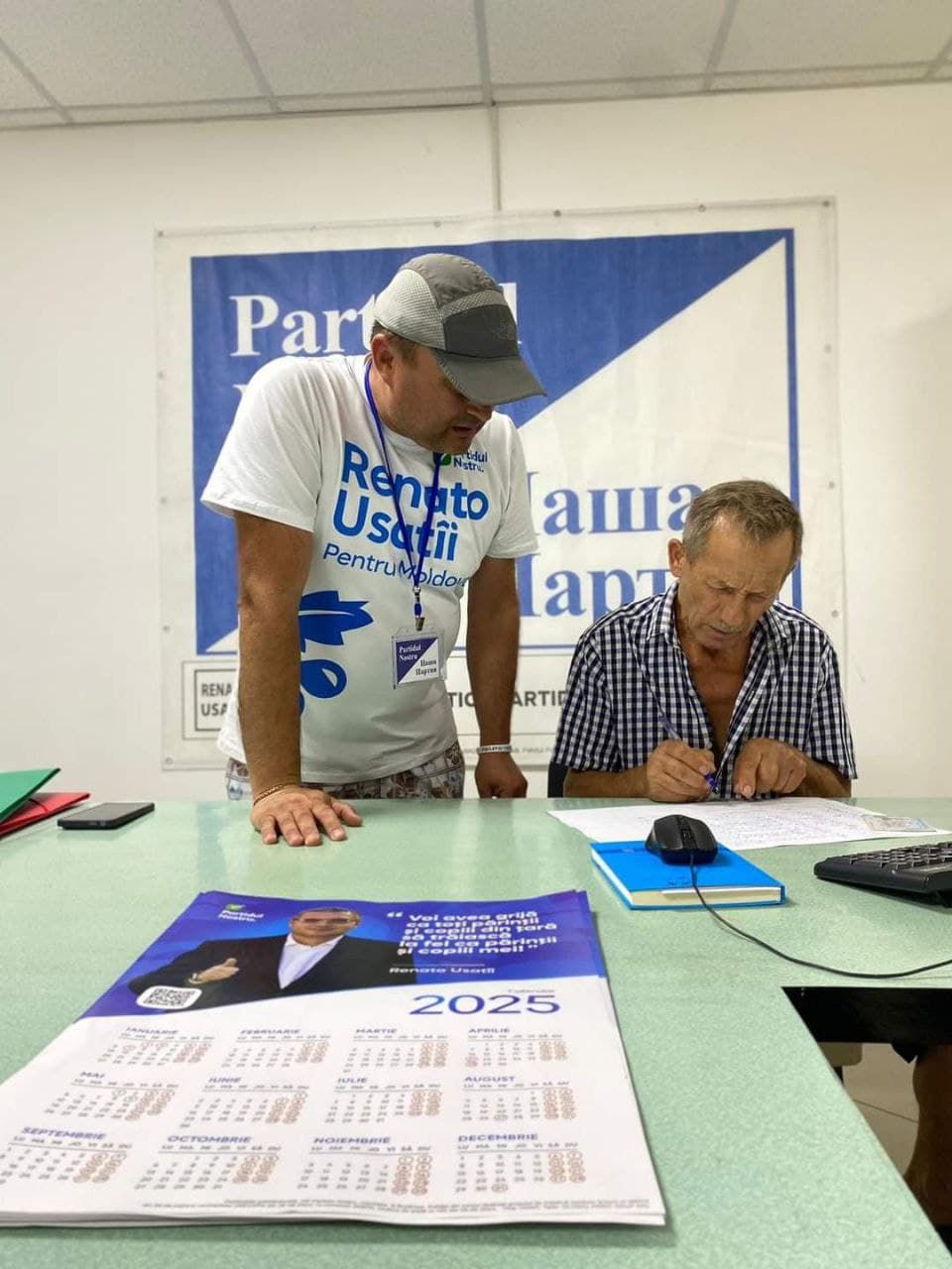 Tot mai mulți cetățeni din întreaga țară semnează în susținerea candidaturii lui Renato Usatîi (10)