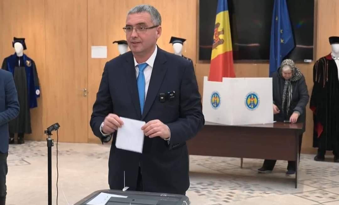 Renato Usatîi și echipa au votat pentru ca în țară să fie un gospodar responsabil de tot și oamenii peste patru ani să nu mai vrea schimbare, dar stabilitate (3)