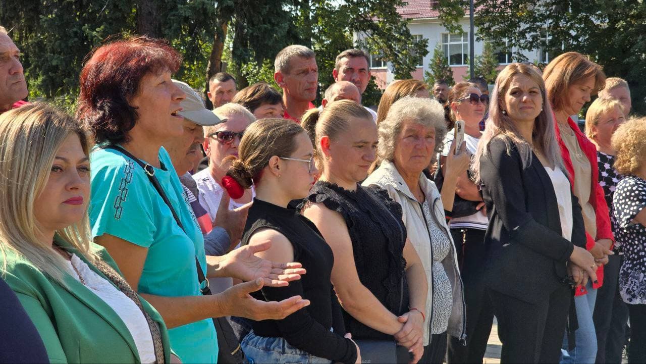 Imediat după lansare în campanie, Renato Usatîi a dat startul întâlnirilor cu oamenii. Primele au avut loc în nordul țării (3)