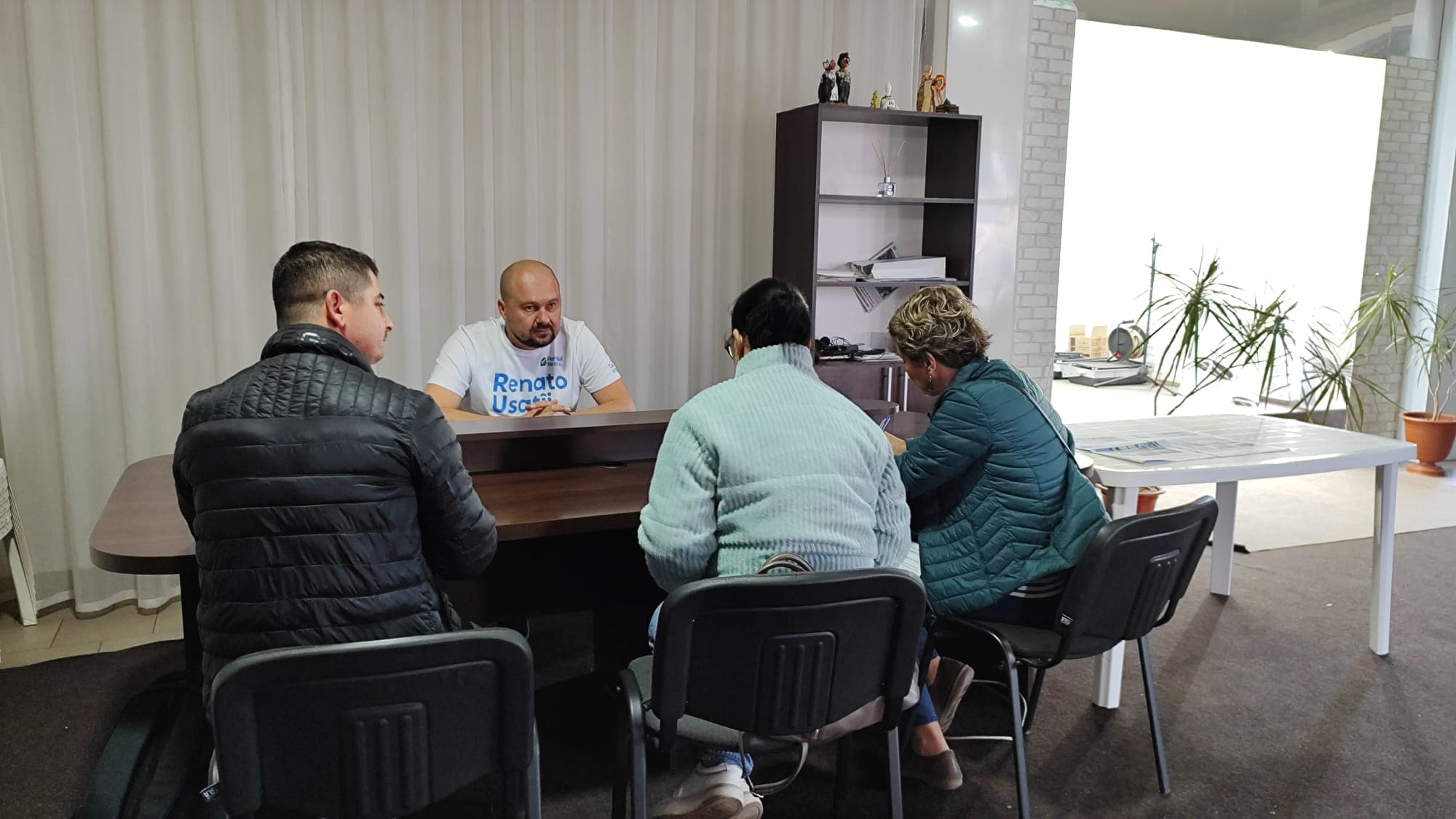 La sediul Partidului Nostru din Bălți a avut loc o întâlnire cu reprezentanții misiunii observatorilor internaționali a alegerilor ENEMO (2)