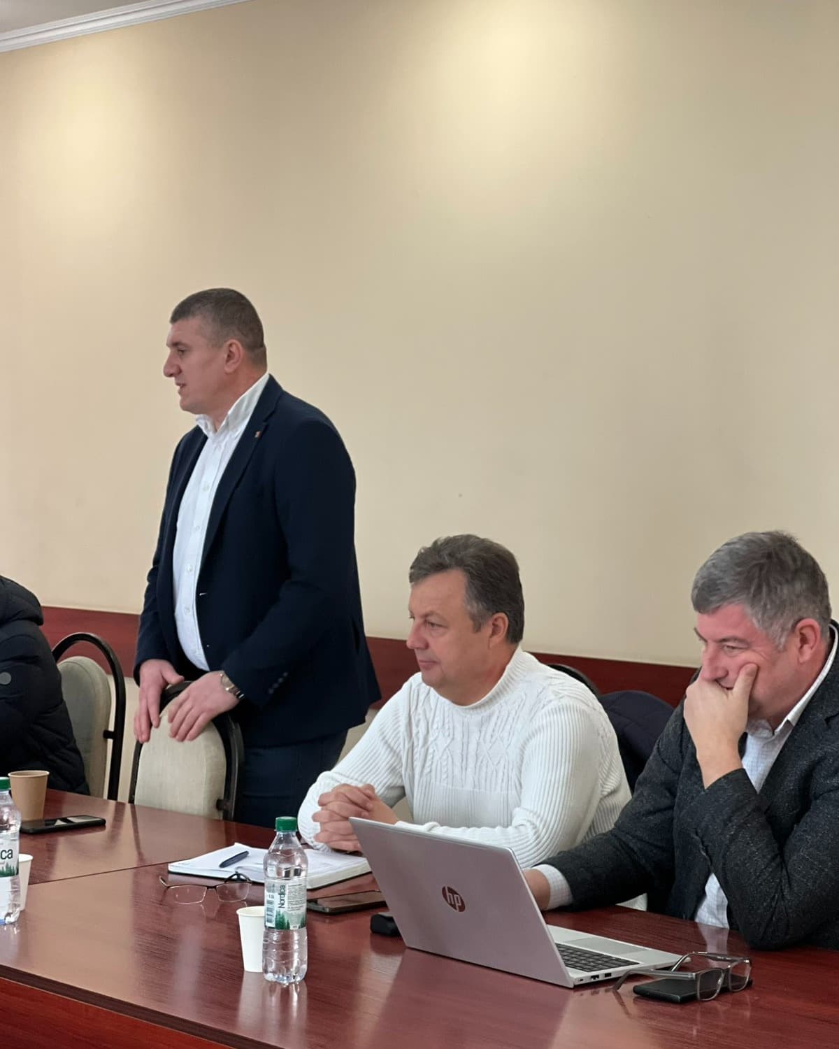 Dialog transparent cu comunitățile: Deputatul Alexandr Berlinschii și primarul orașului Cantemir, Roman Ciubaciuc, în primele discuții privind procesul de amalgamare (4)