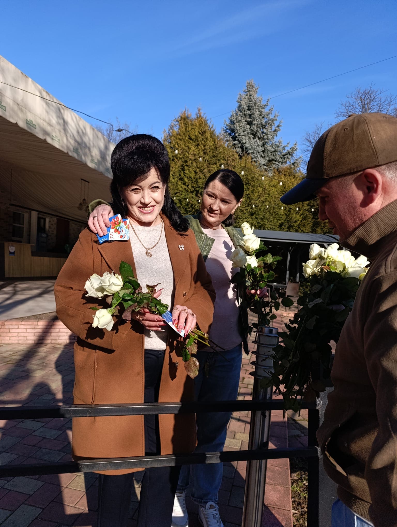 Bărbații Partidului Nostru au felicitat femeile de 8 Martie în toată țara. Renato Usatîi: „Voi sunteți lumina și echilibrul vieților noastre, vă mulțumim!” (61)