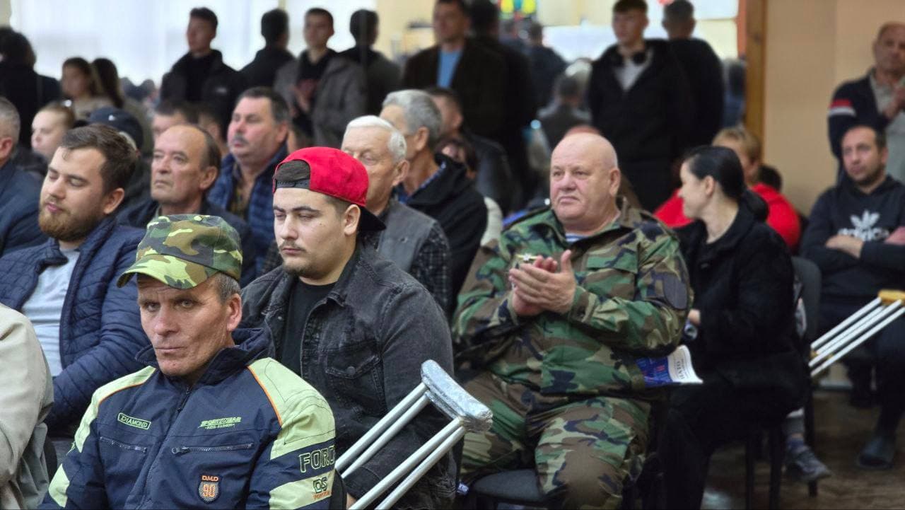 Renato Usatîi, la Florești: Republica Prezidențială și măsuri radicale – singura soluție pentru Moldova! (3)