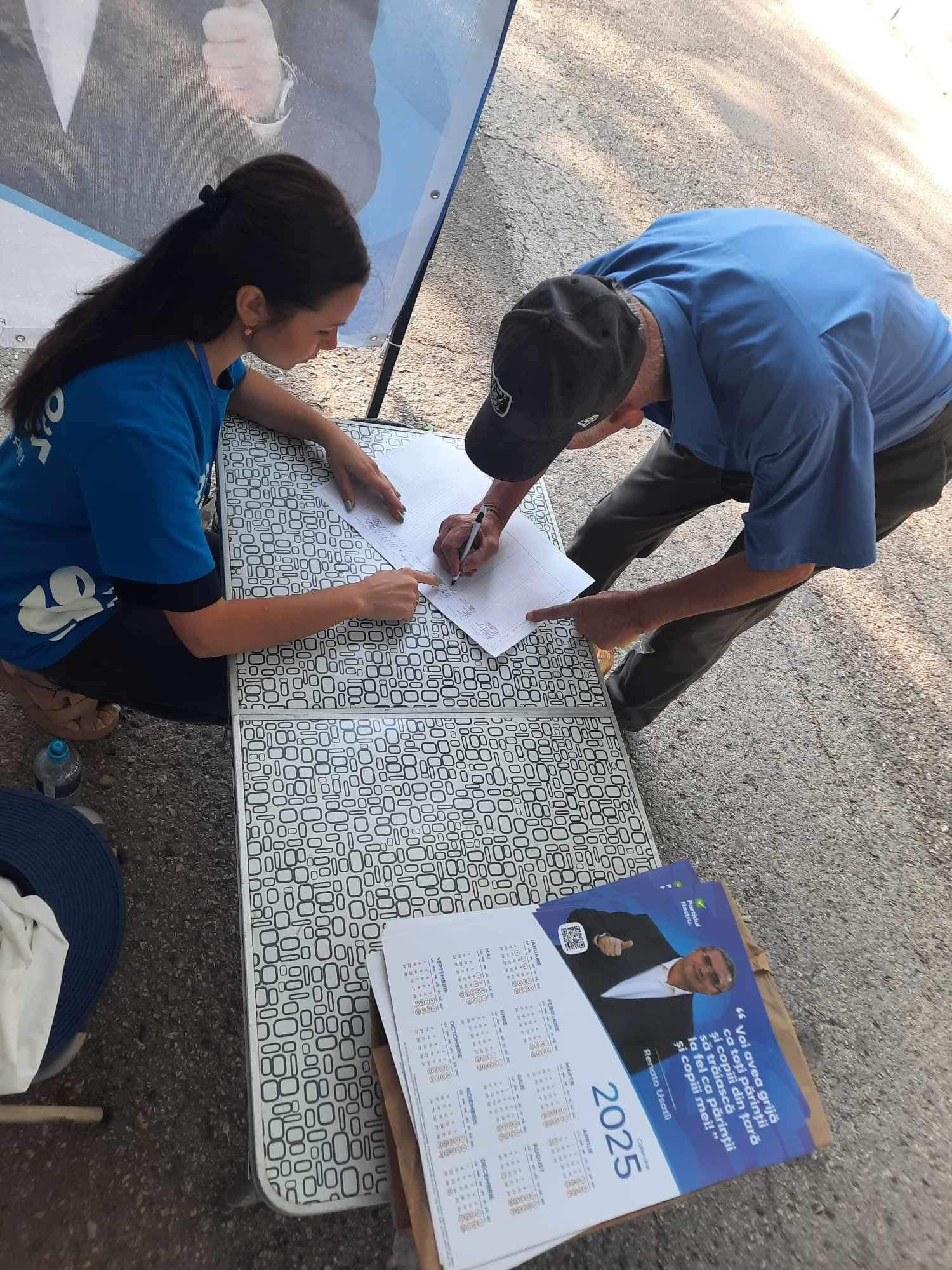 Tot mai mulți cetățeni din întreaga țară semnează în susținerea candidaturii lui Renato Usatîi (3)