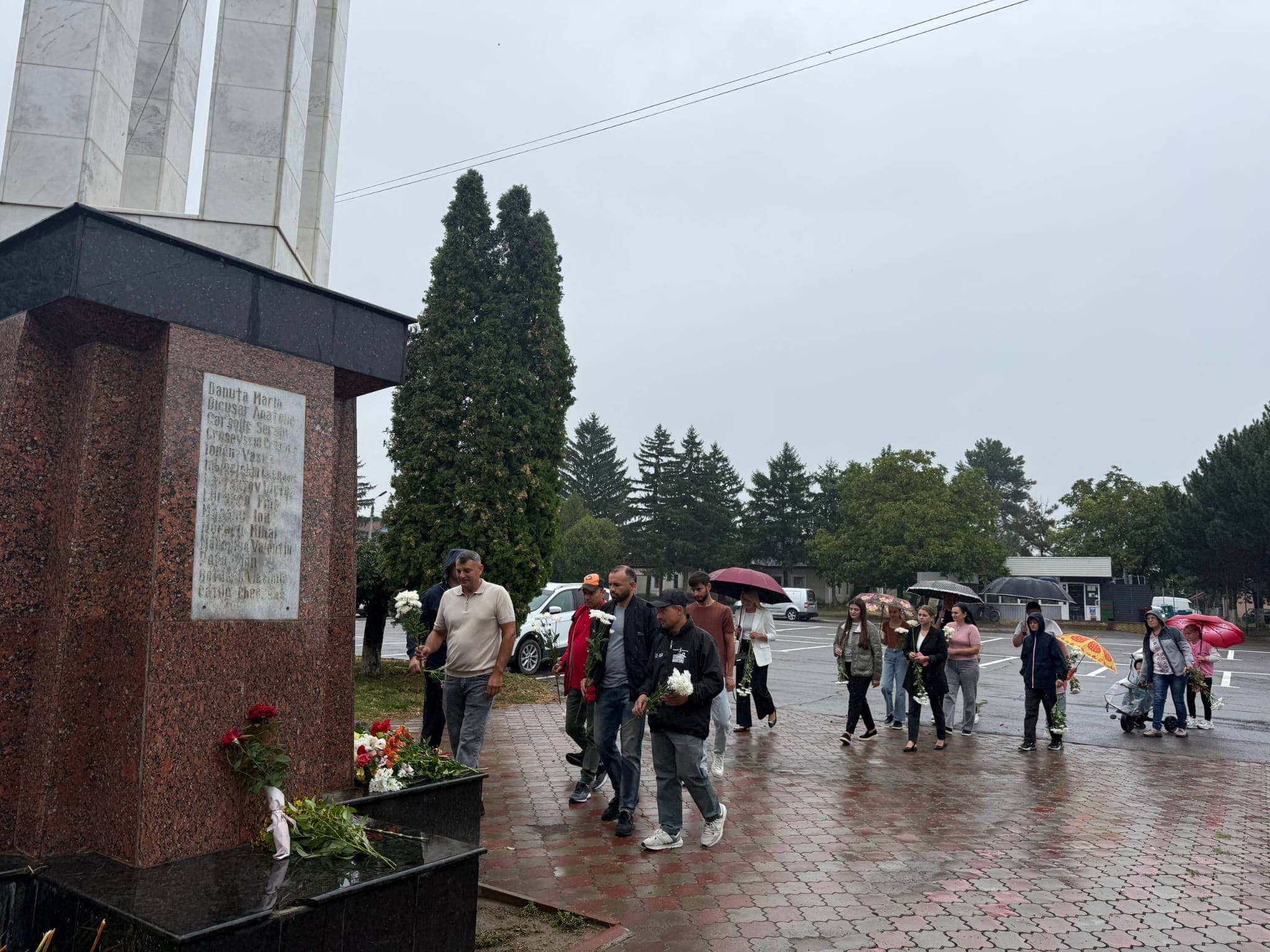 Împreună, de Ziua Independenței: Partidul Nostru alături de oamenii din toată țara (11)