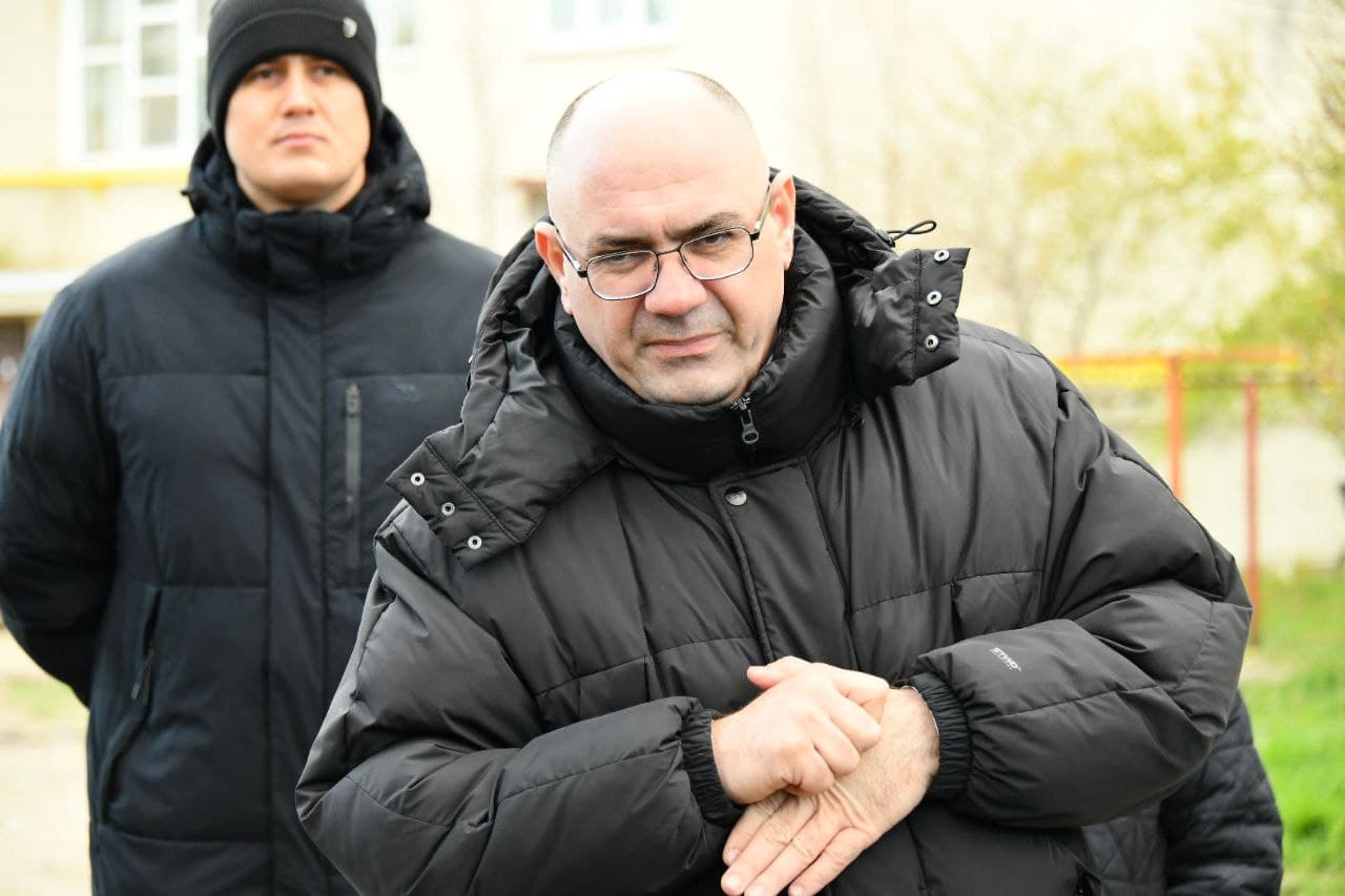 Primarul municipiului Bălți, Alexandr Petkov, și echipa Partidului Nostru, în dialog cu locuitorii străzilor Krîlov și Libertății (9)
