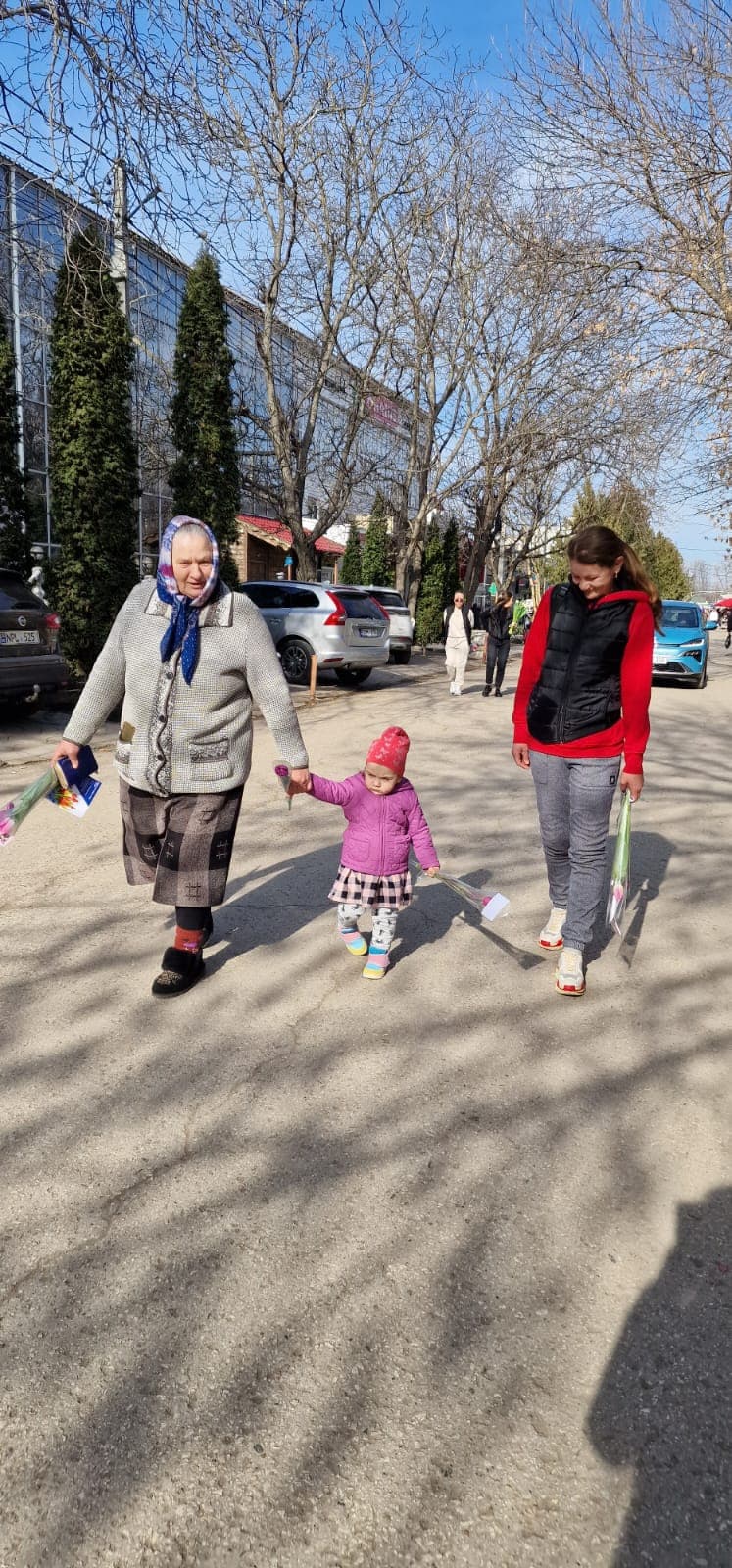 (FOTO) Partidul Nostru a adus primăvara în sufletele femeilor din toată țara (45)
